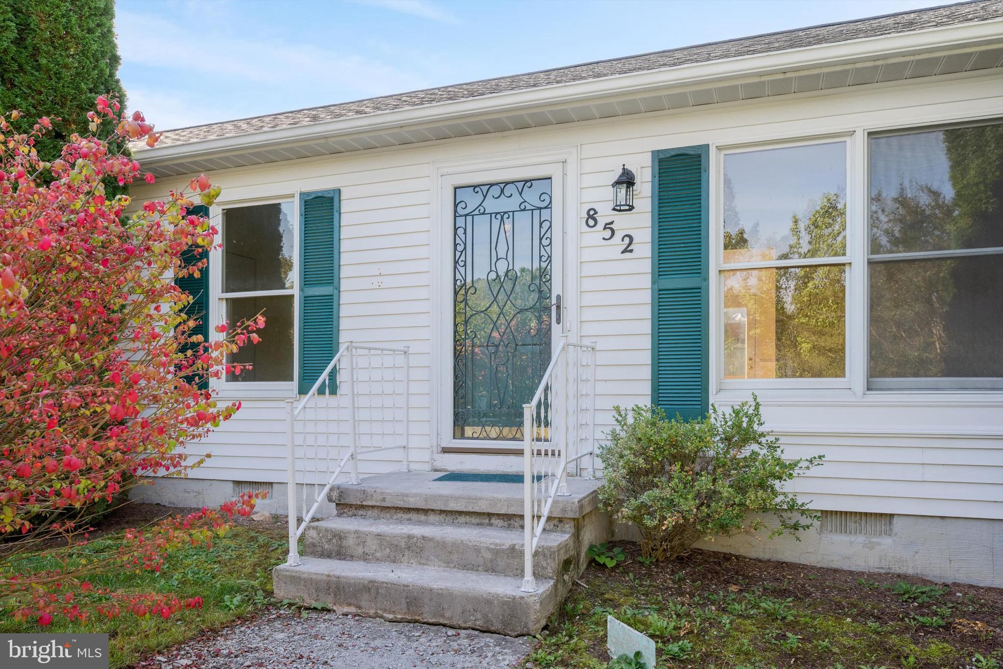 HENSEL STONE WOODS - Residential Lease