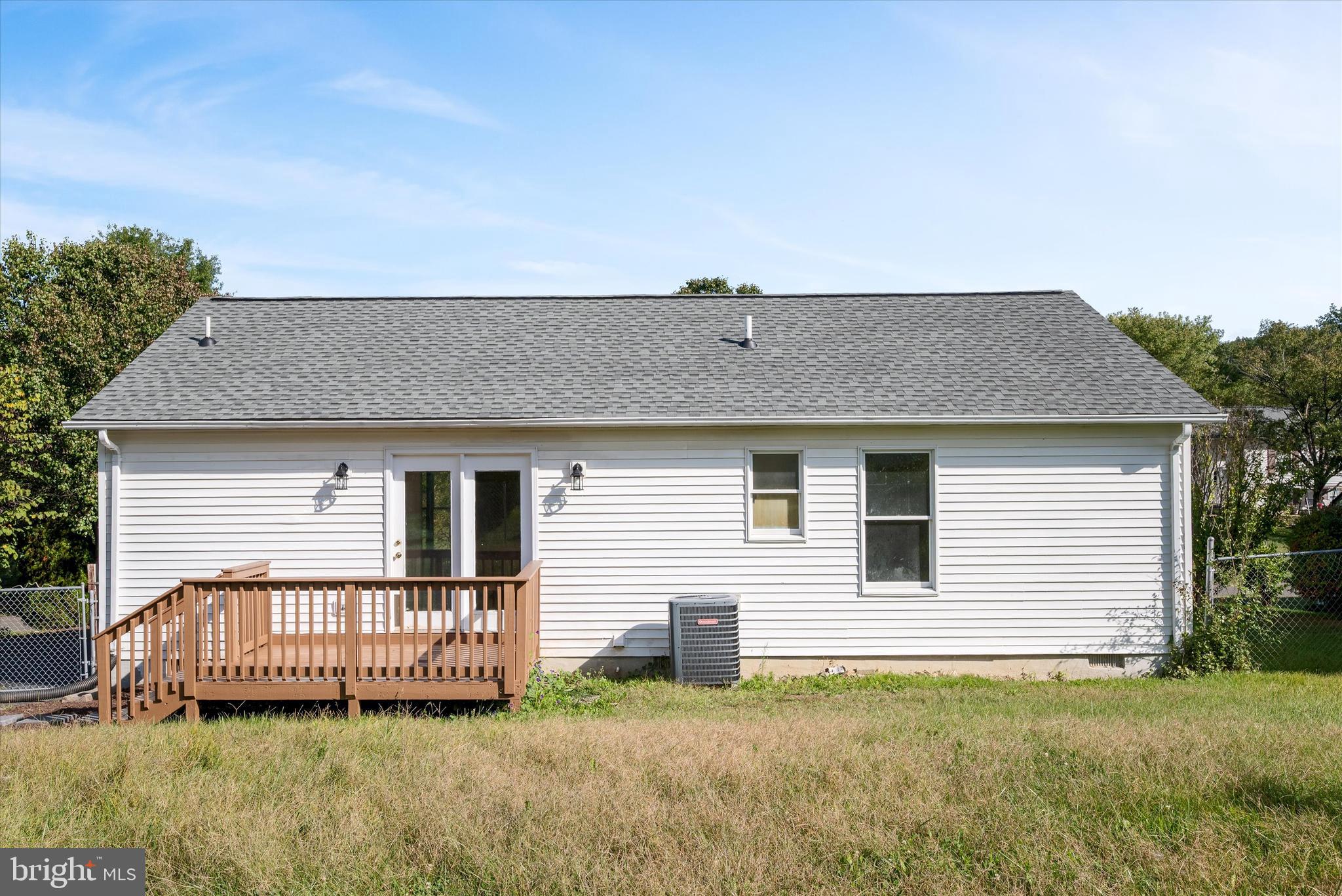 HENSEL STONE WOODS - Residential Lease