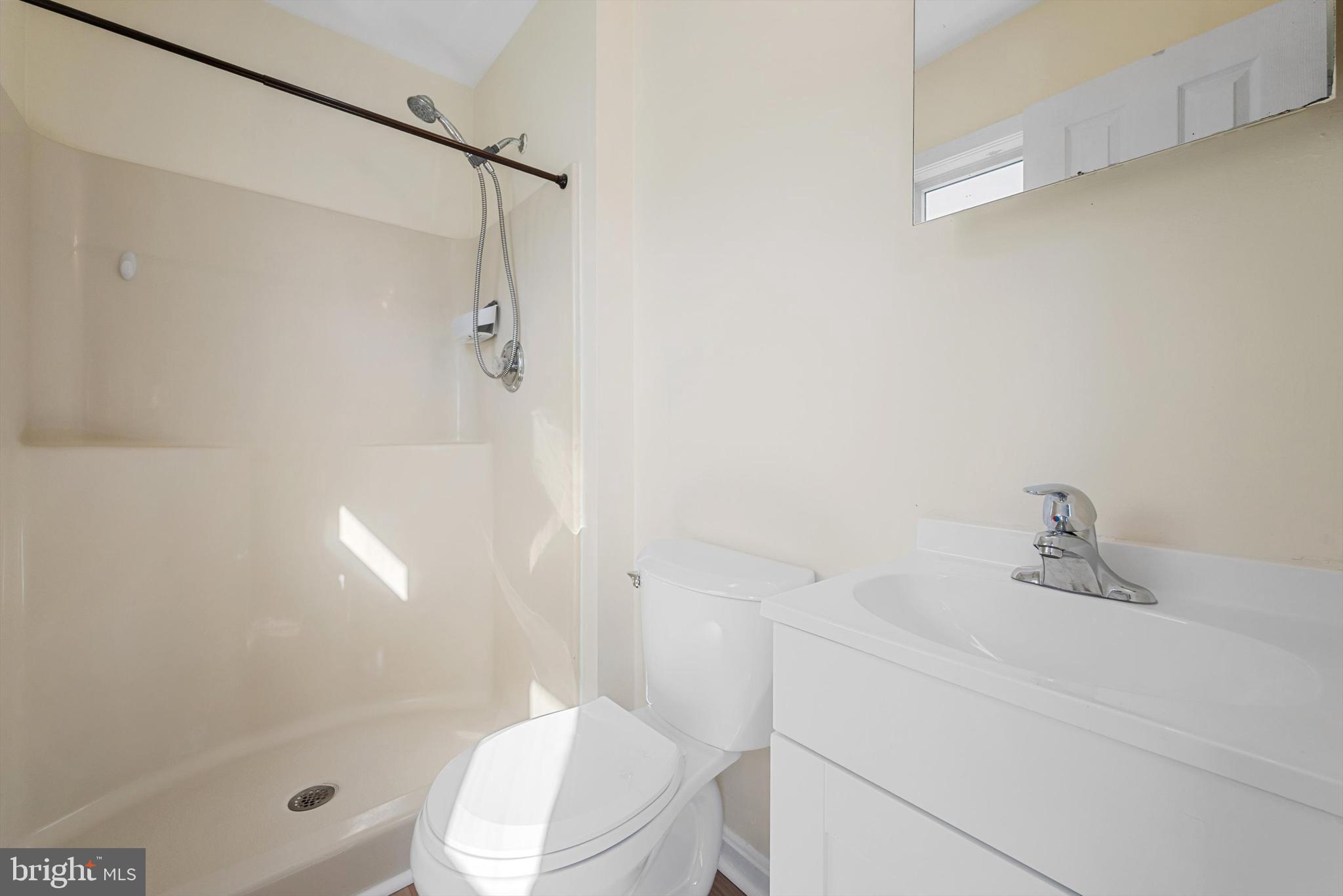 HENSEL STONE WOODS - Residential Lease