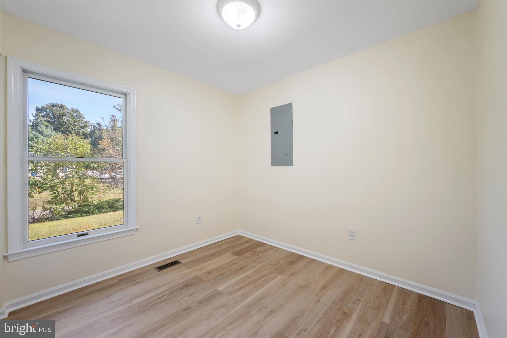 HENSEL STONE WOODS - Residential Lease