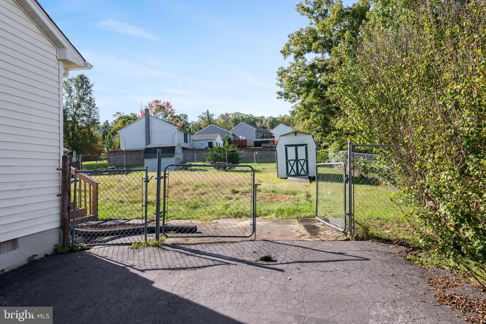 HENSEL STONE WOODS - Residential Lease