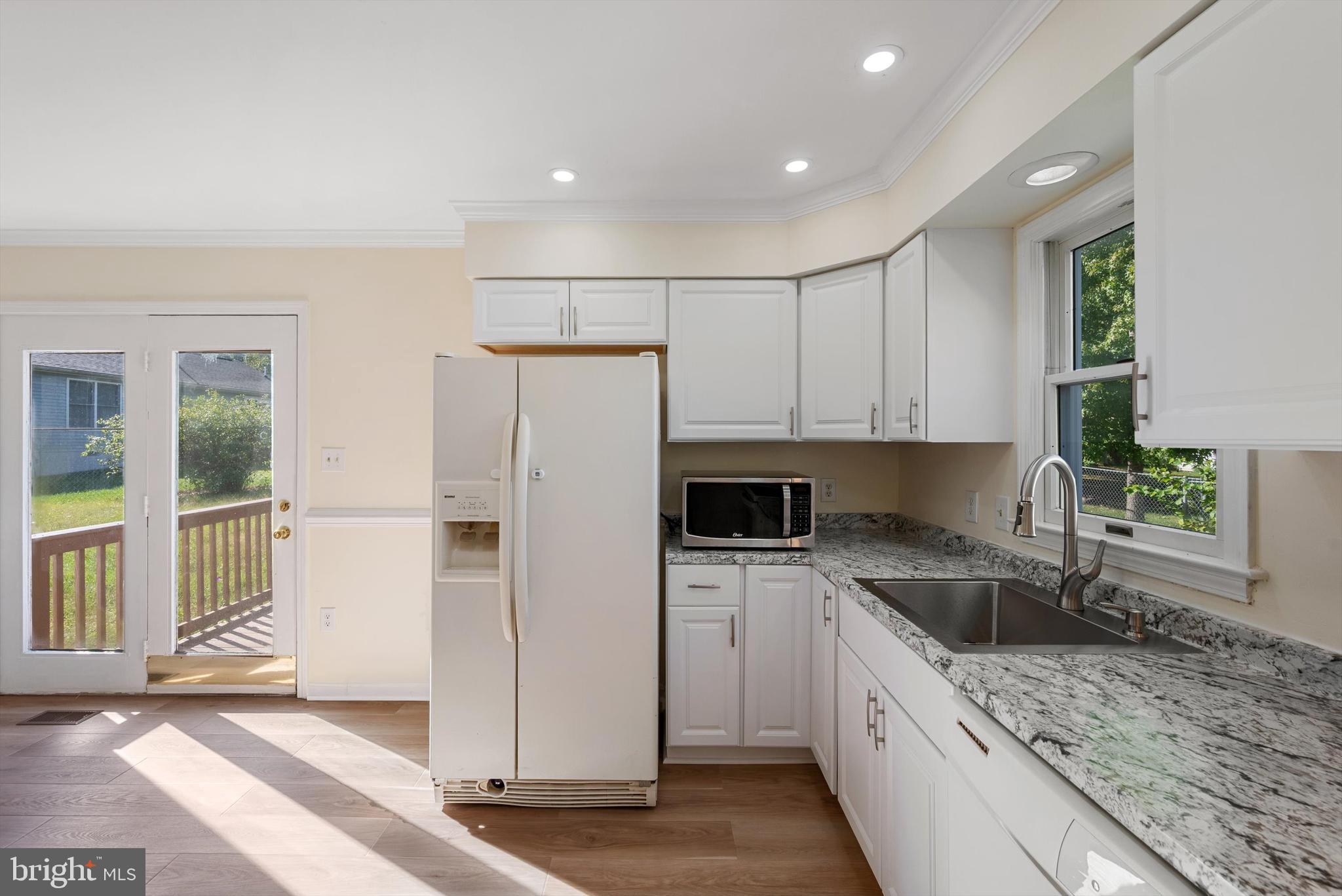 HENSEL STONE WOODS - Residential Lease