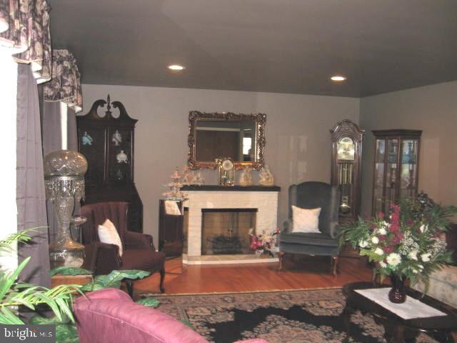 HAINES ACRES - Residential