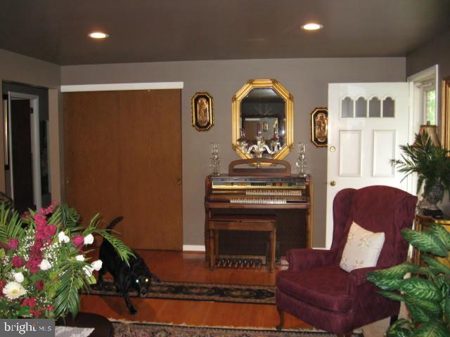HAINES ACRES - Residential