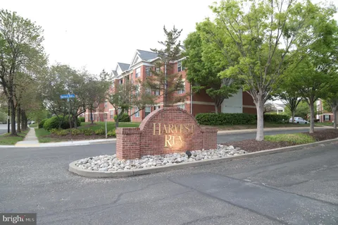 2408 Forest Edge Court Unit 202, Odenton, MD MLS: MDAA2115270
