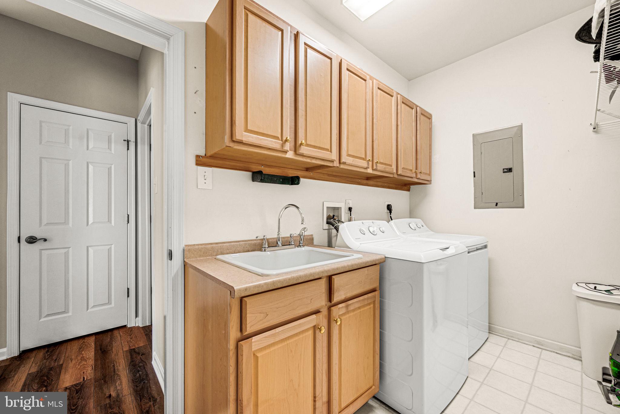 FOX HILL FARM - Residential