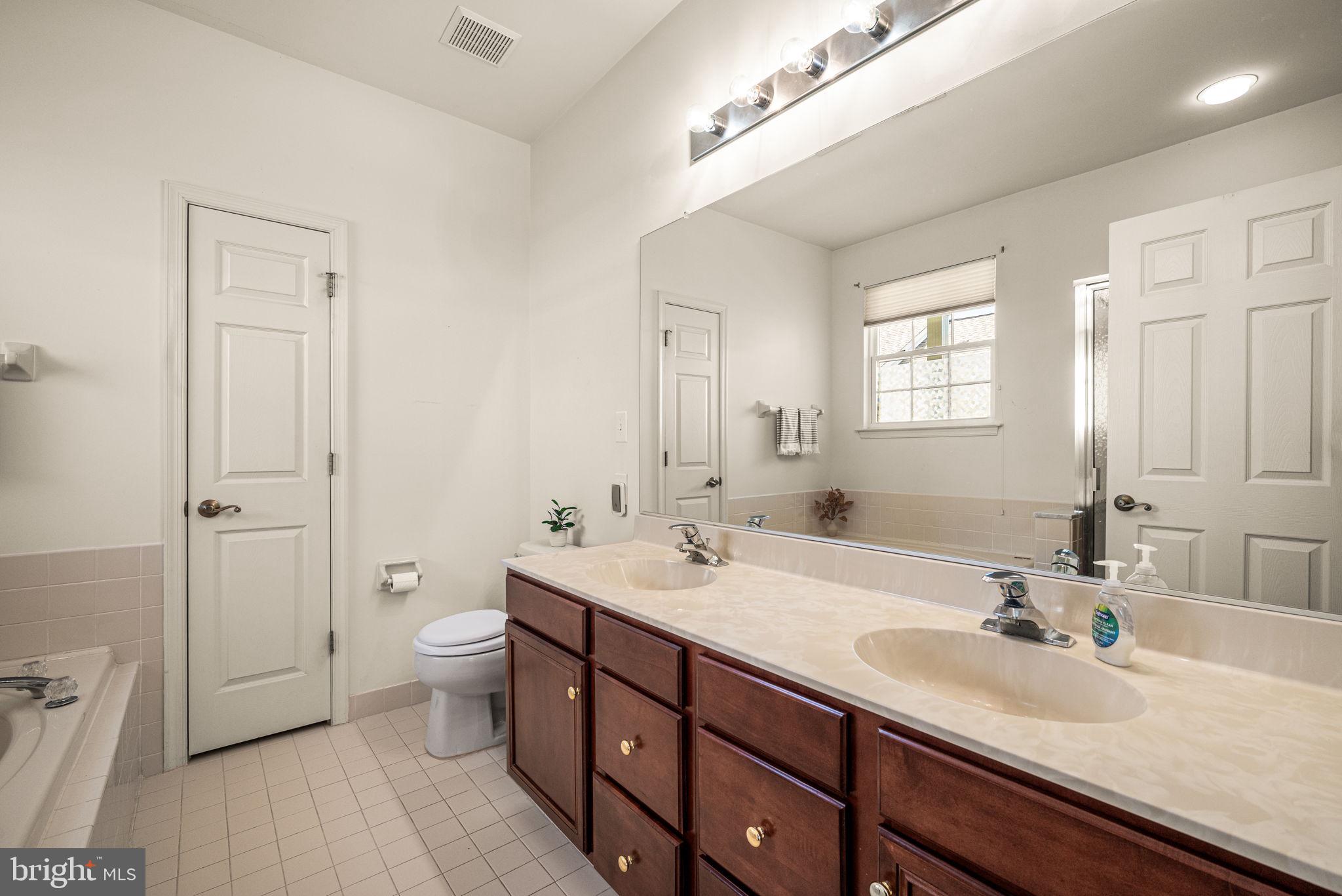 FOX HILL FARM - Residential