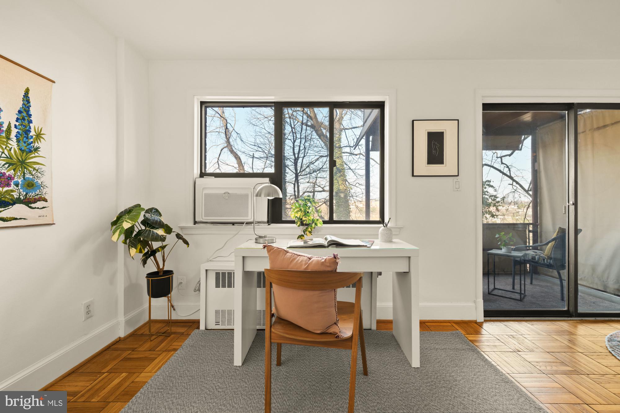 1577 N COLONIAL TERRACE 205Y