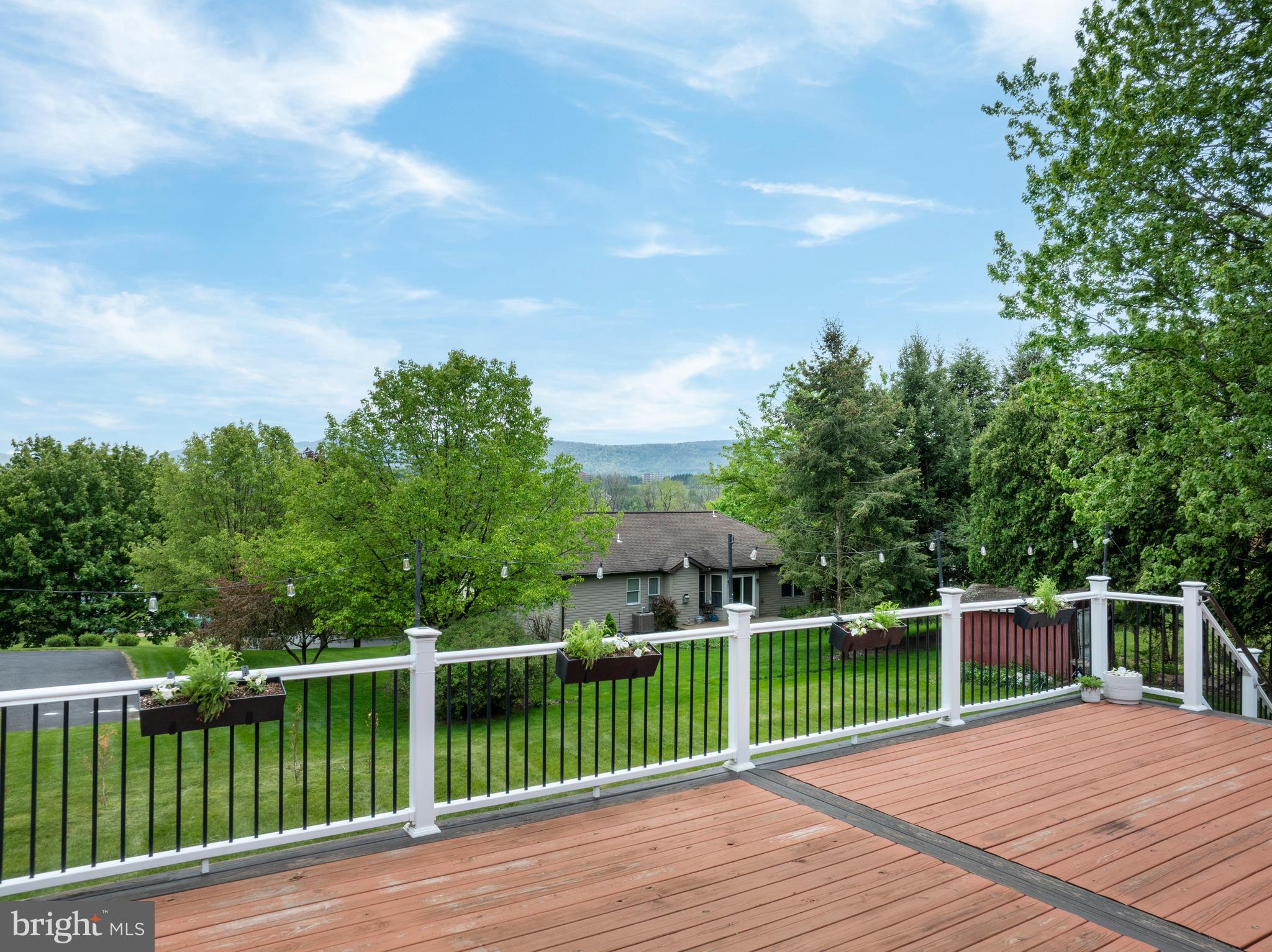 CENTRE HILLS VILLAGE - Residential