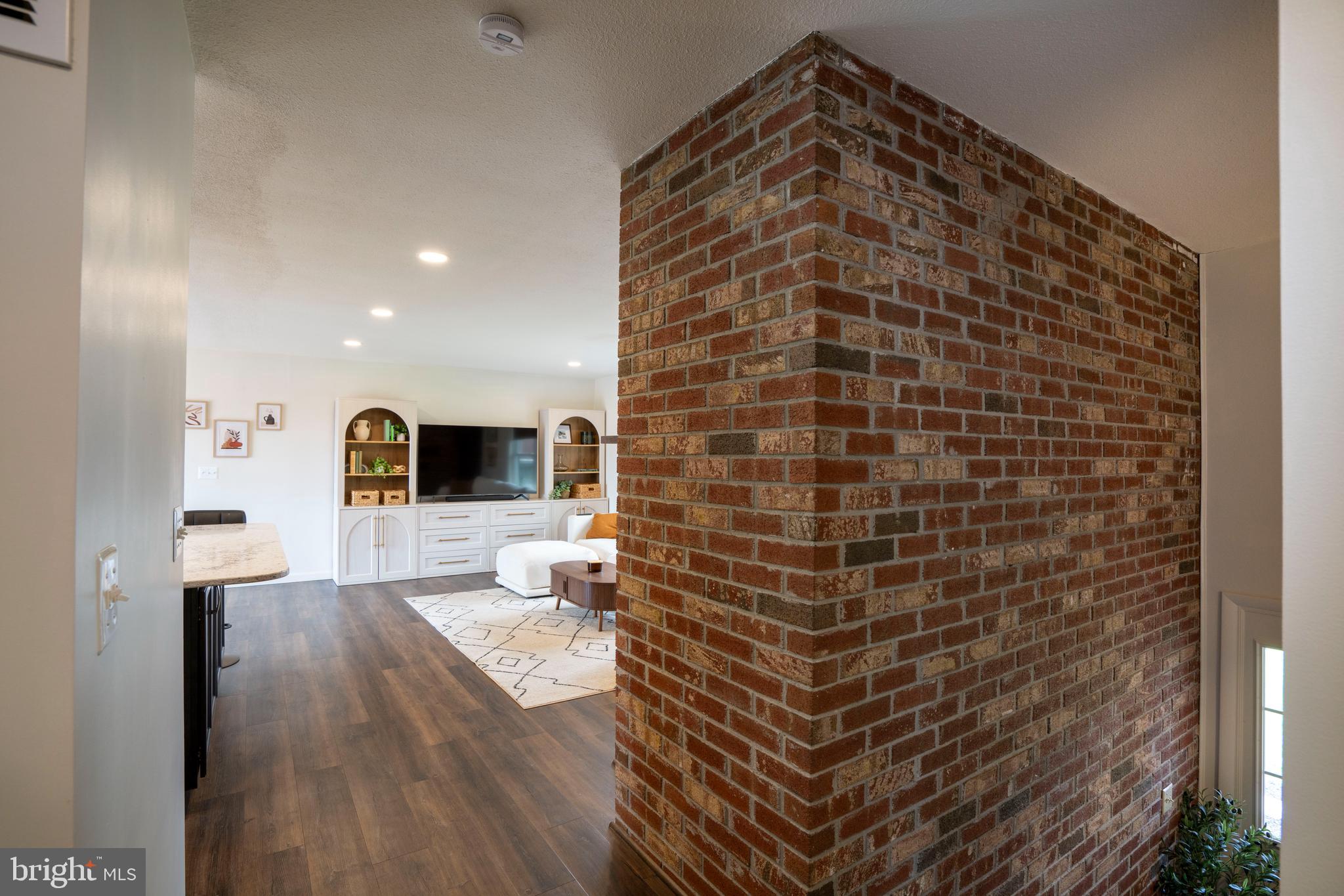 CENTRE HILLS VILLAGE - Residential