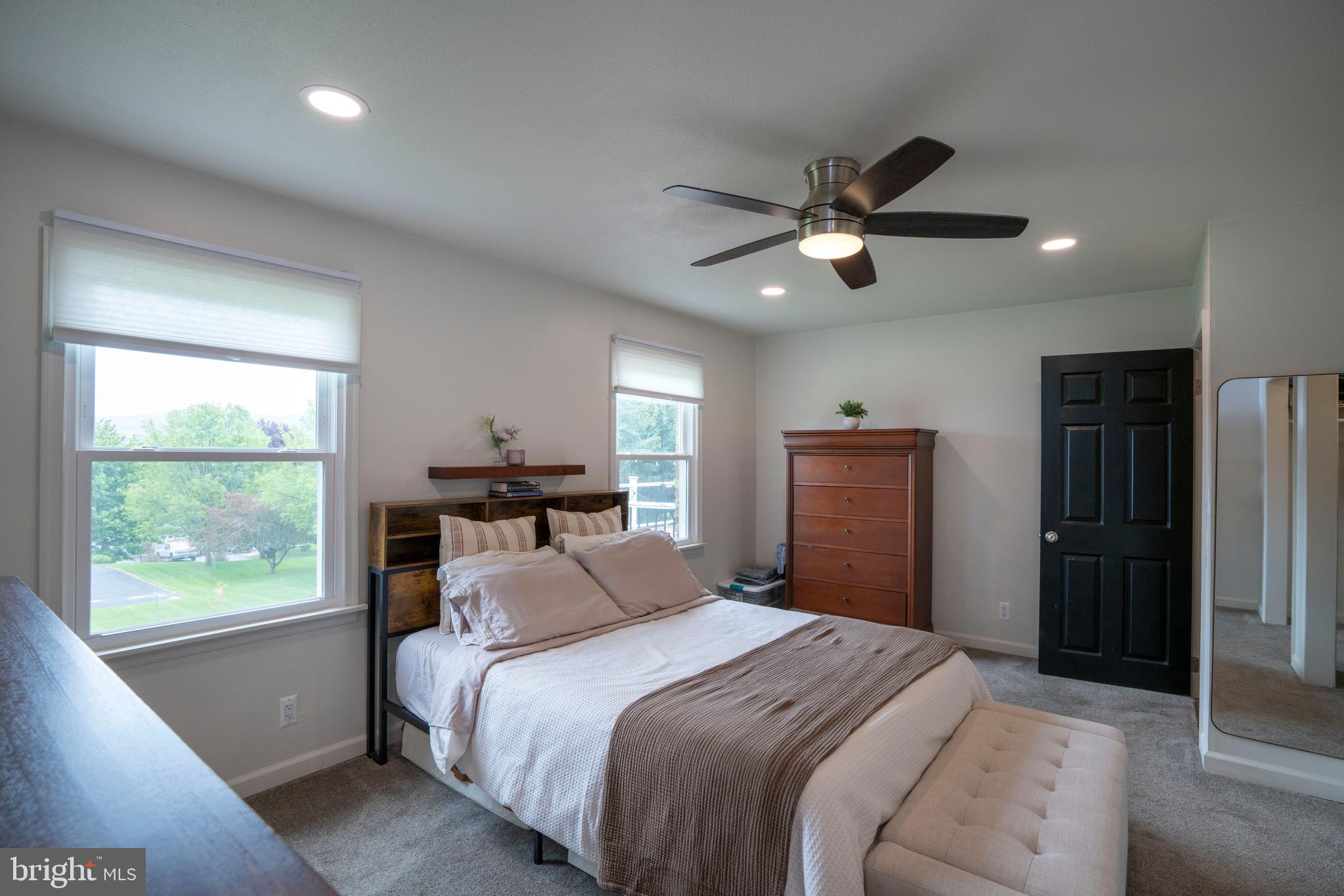 CENTRE HILLS VILLAGE - Residential