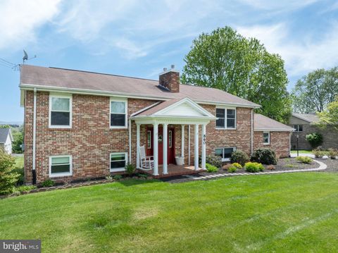 Homes For Sale - 860 Oak Ridge Avenue<br/> Centre County, STATE COLLEGE, PA 16801
