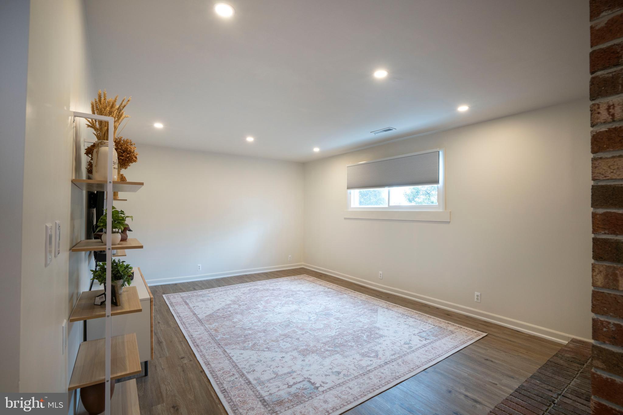 CENTRE HILLS VILLAGE - Residential