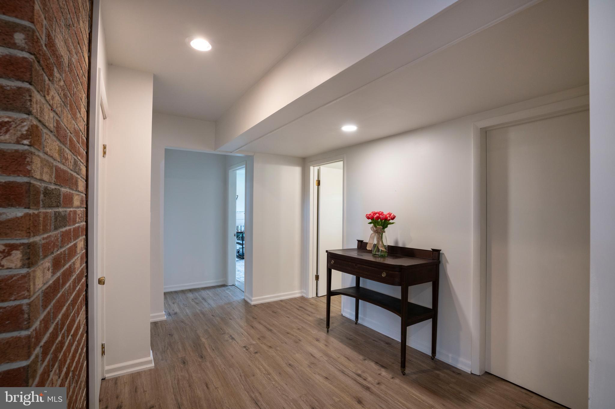 CENTRE HILLS VILLAGE - Residential