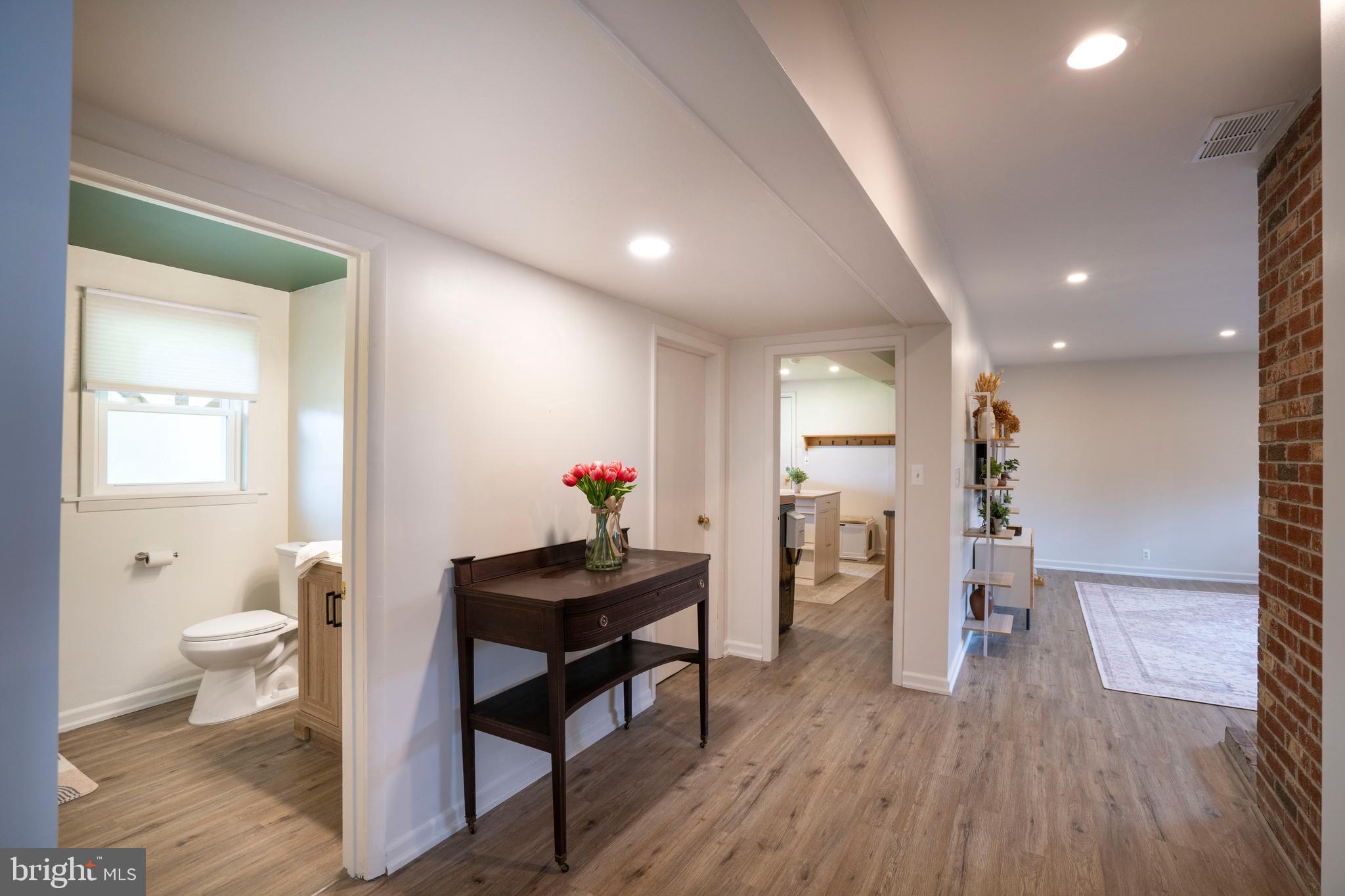 CENTRE HILLS VILLAGE - Residential