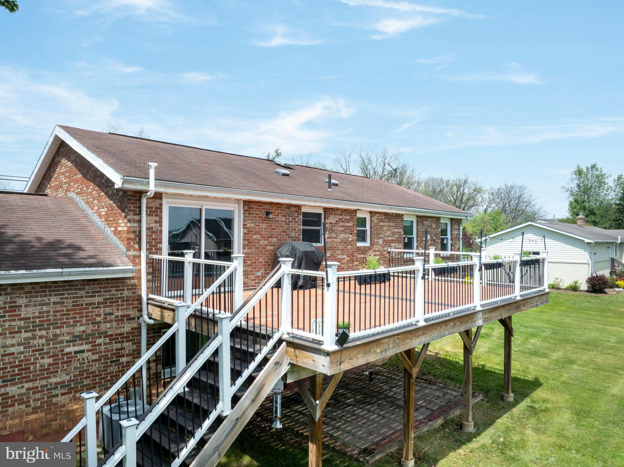 CENTRE HILLS VILLAGE - Residential