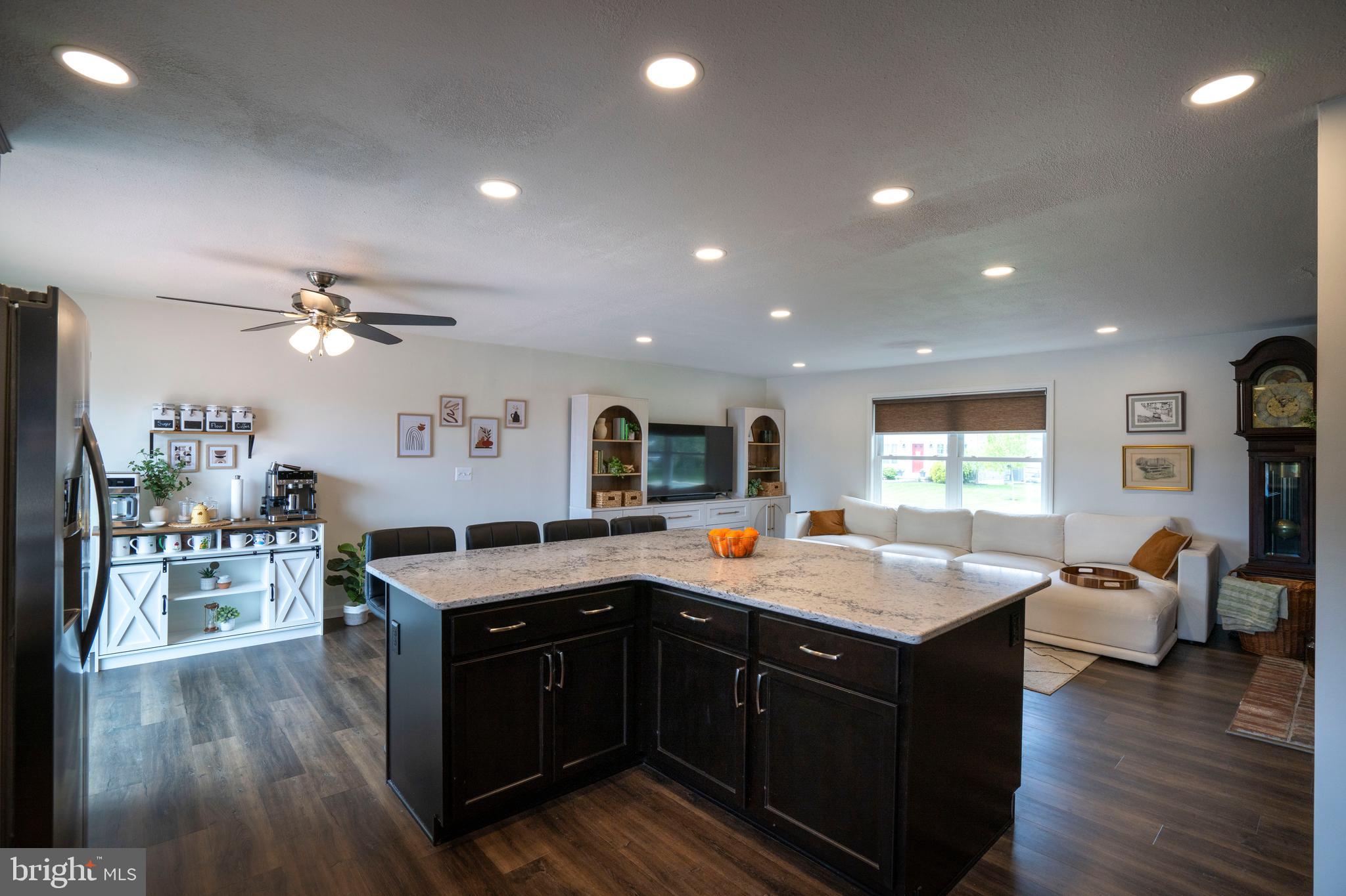 CENTRE HILLS VILLAGE - Residential