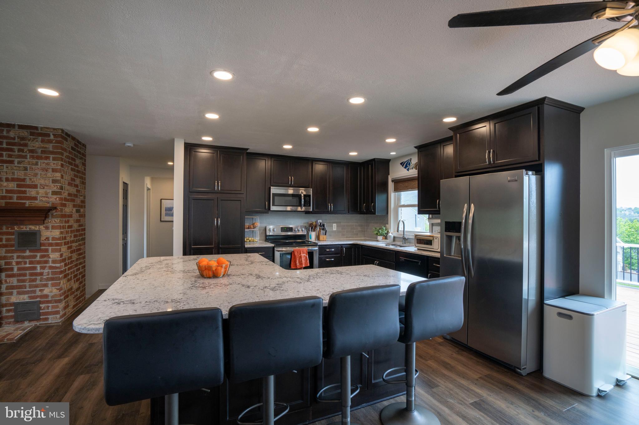 CENTRE HILLS VILLAGE - Residential