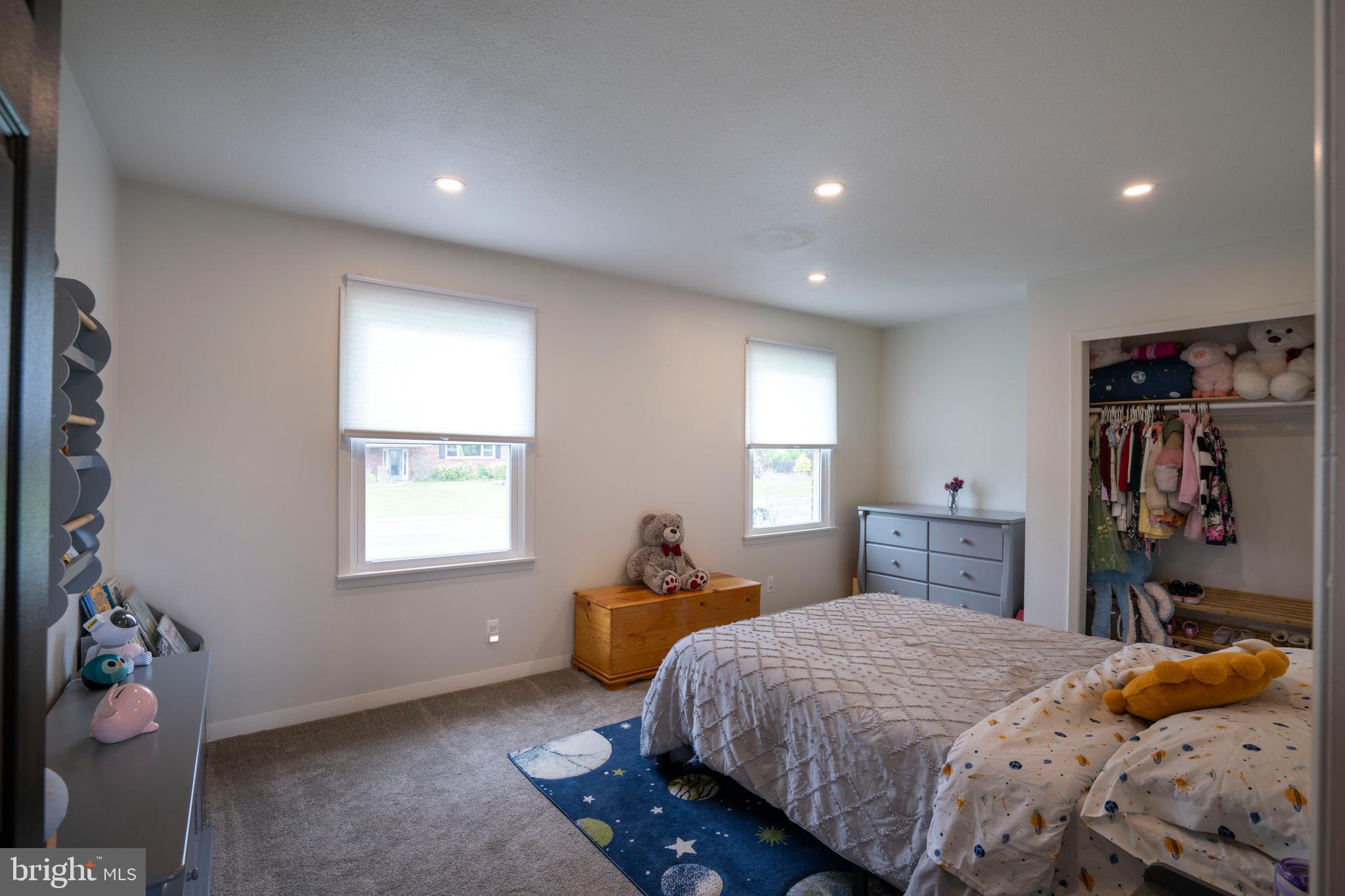 CENTRE HILLS VILLAGE - Residential