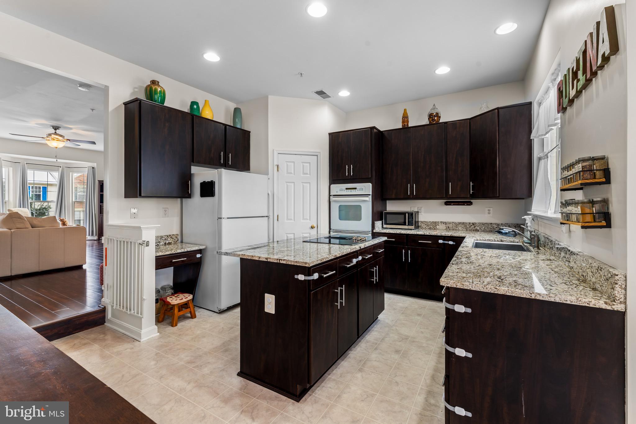 SEVEN OAKS - Residential Lease