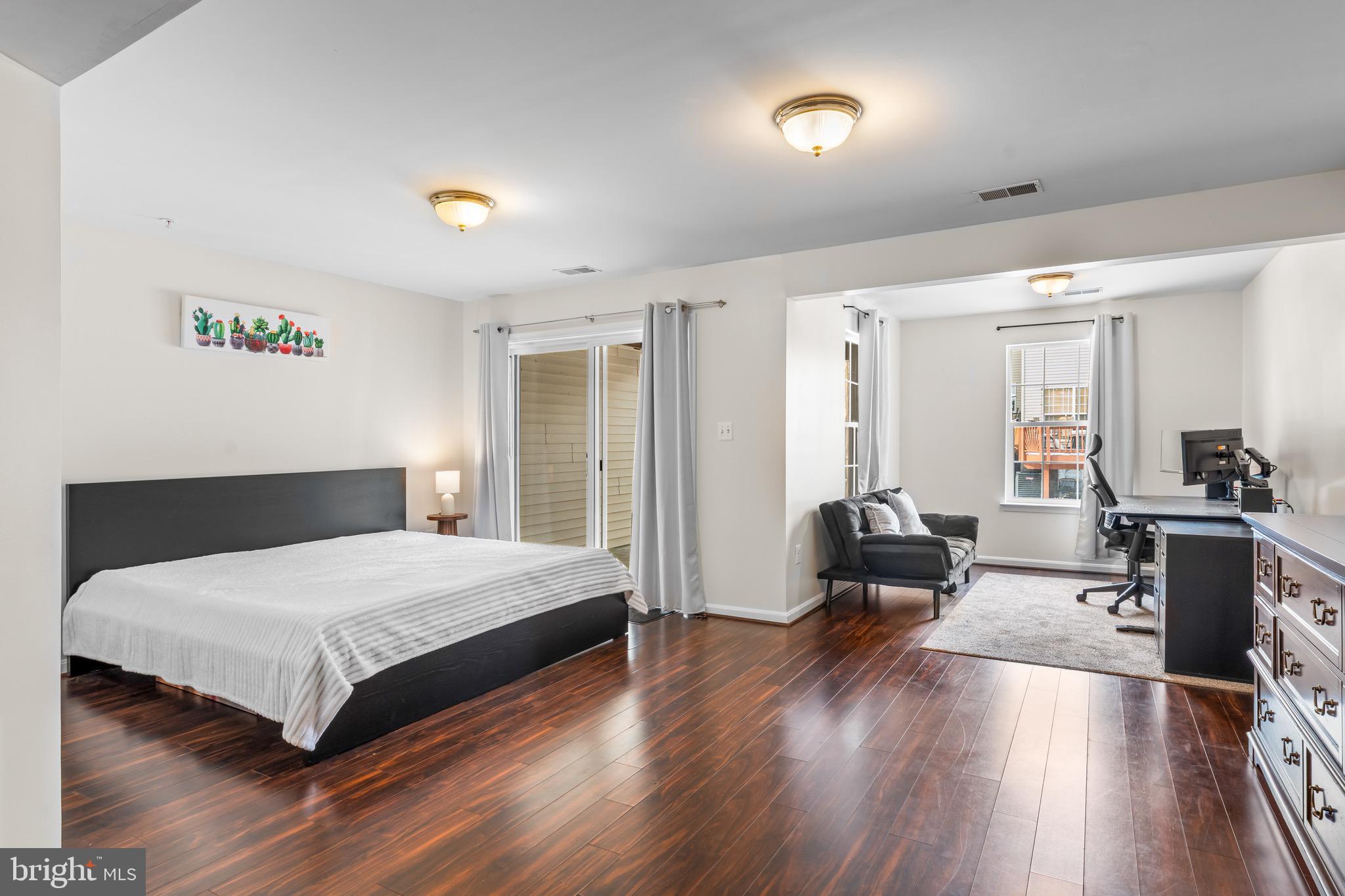 SEVEN OAKS - Residential Lease