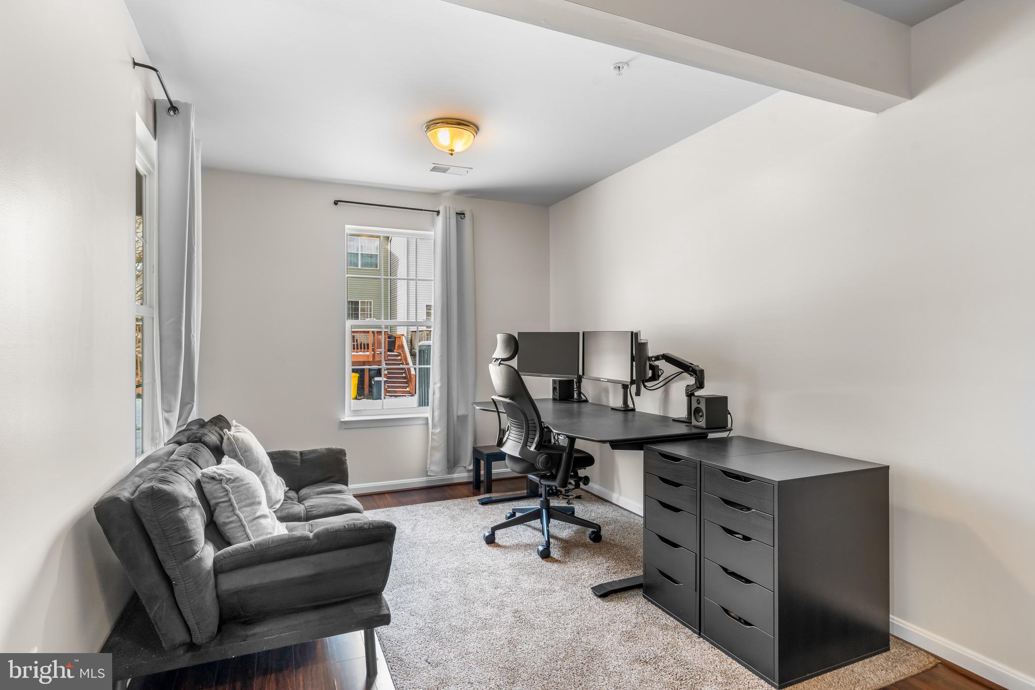 SEVEN OAKS - Residential Lease