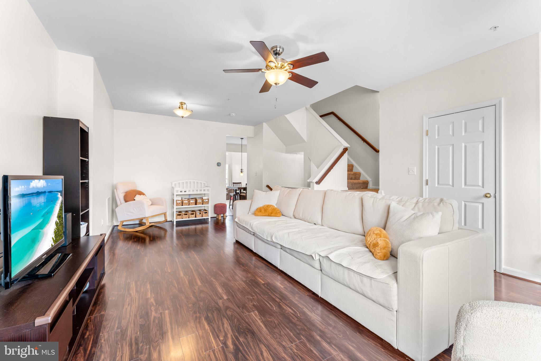 SEVEN OAKS - Residential Lease