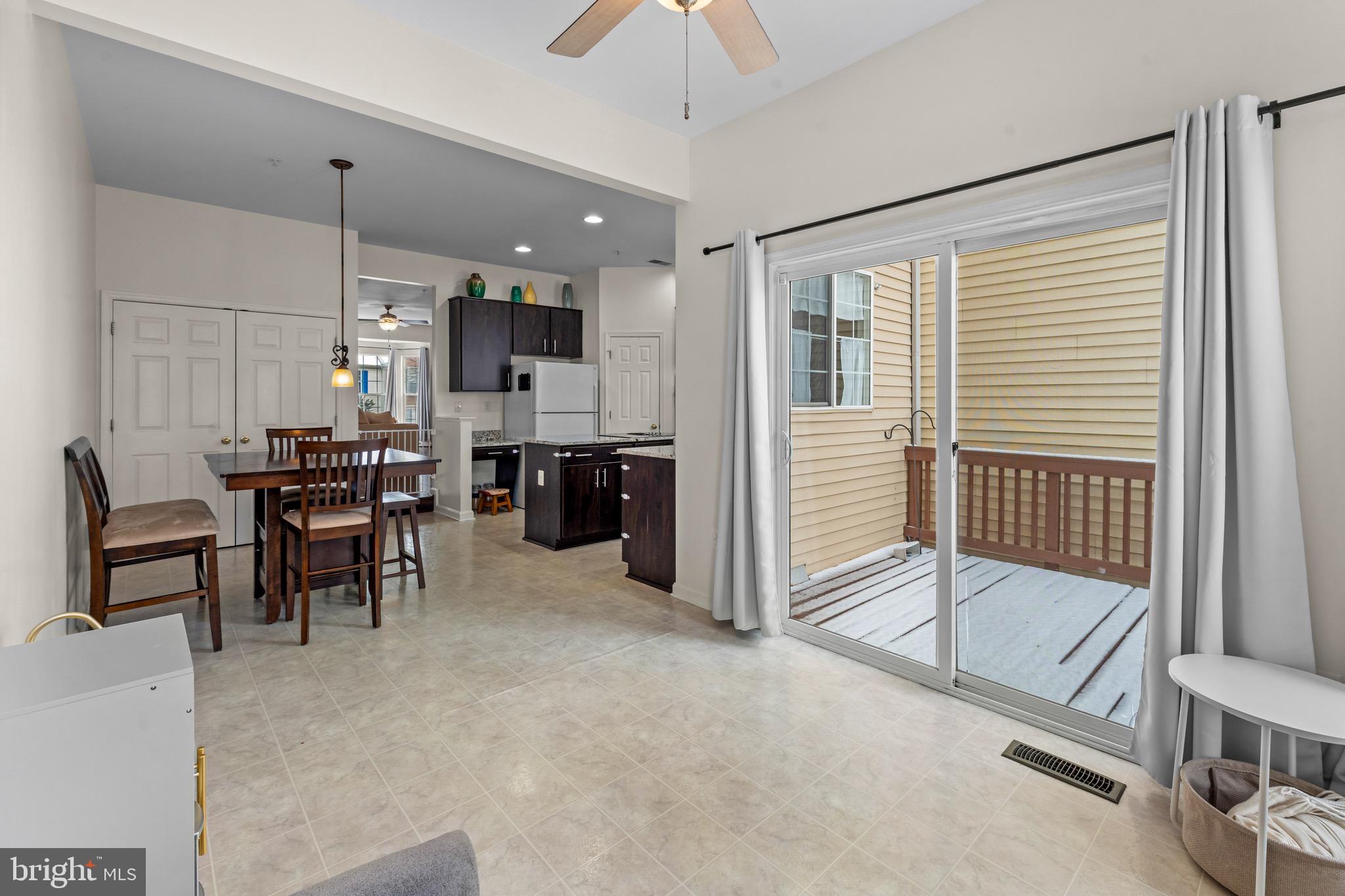 SEVEN OAKS - Residential Lease