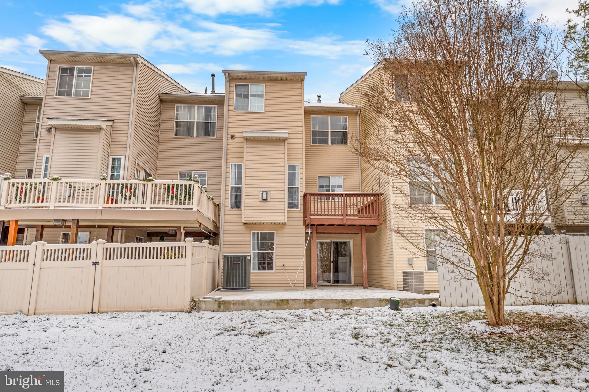 SEVEN OAKS - Residential Lease