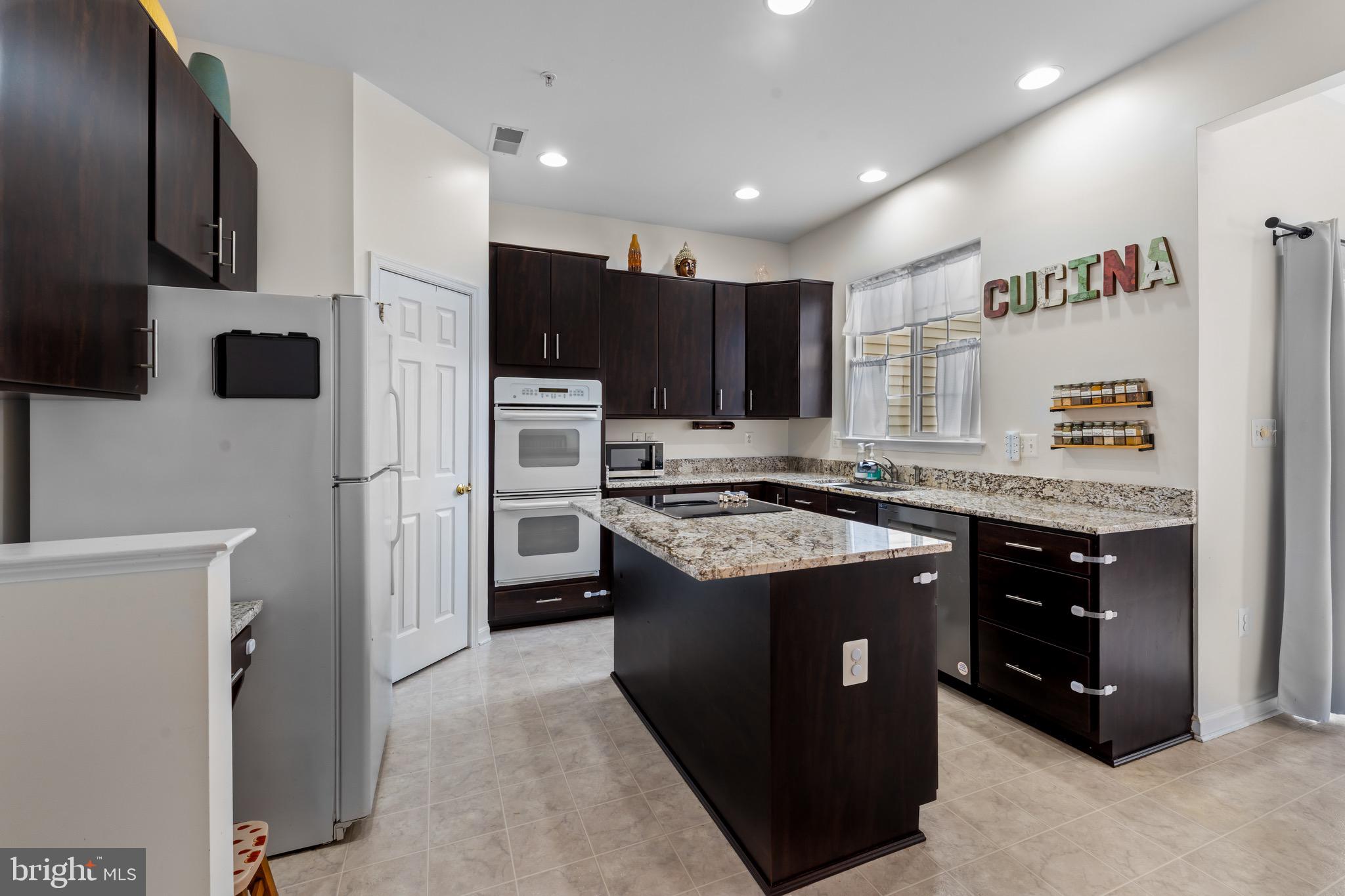 SEVEN OAKS - Residential Lease