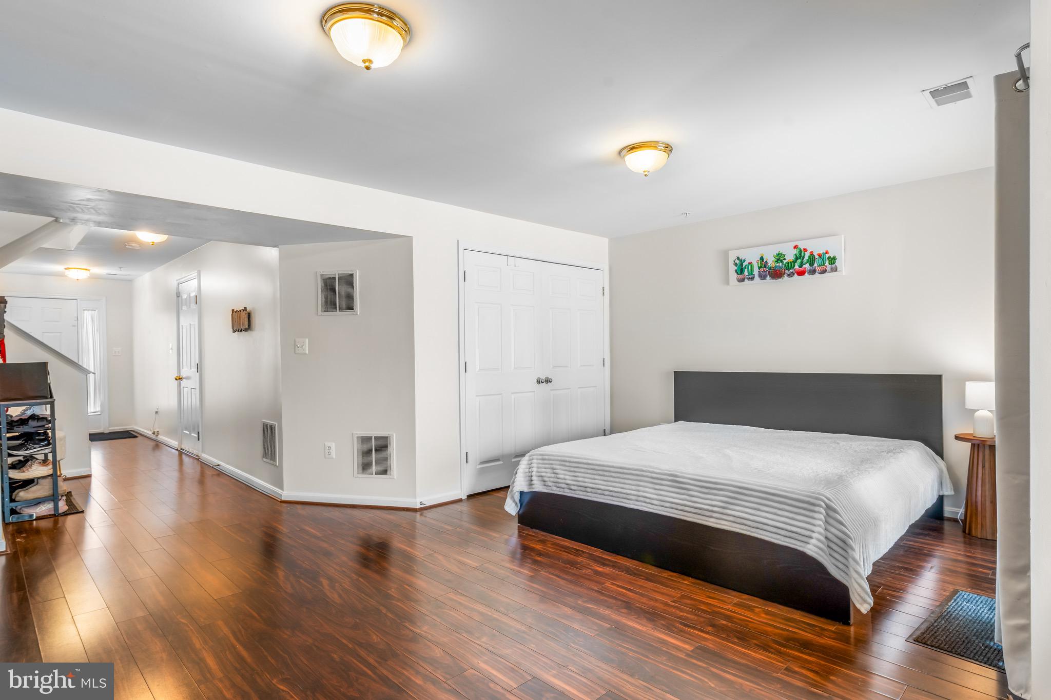 SEVEN OAKS - Residential Lease