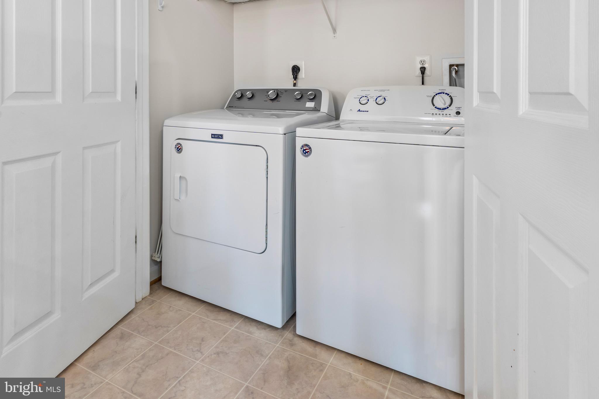 SEVEN OAKS - Residential Lease