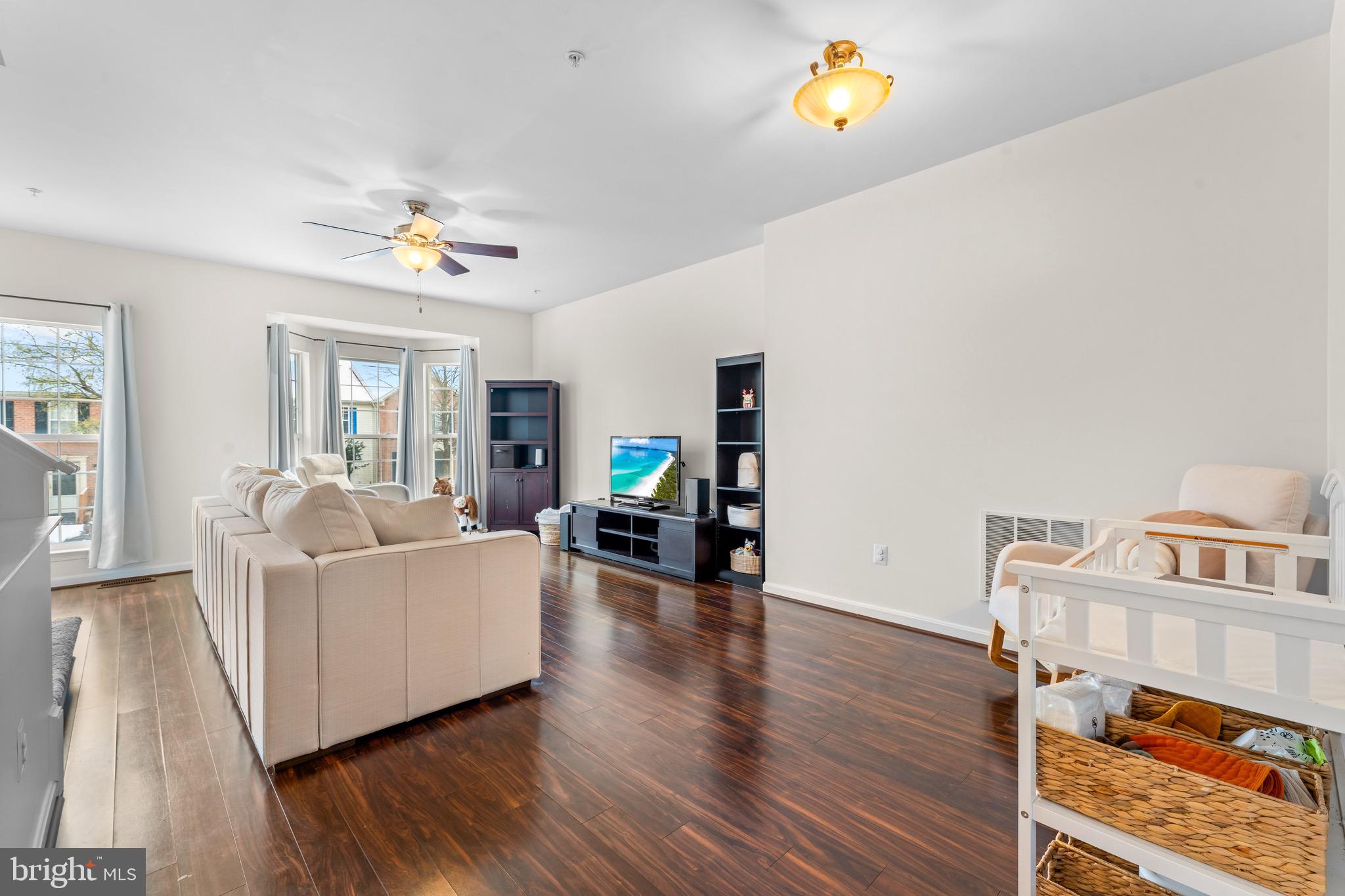 SEVEN OAKS - Residential Lease