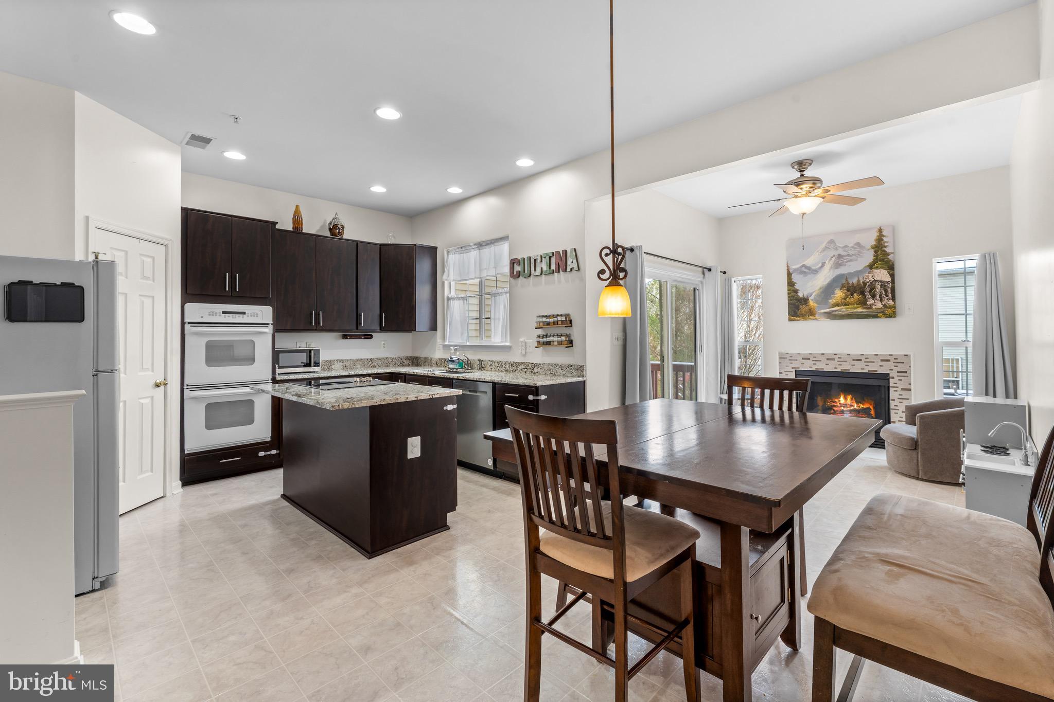 SEVEN OAKS - Residential Lease