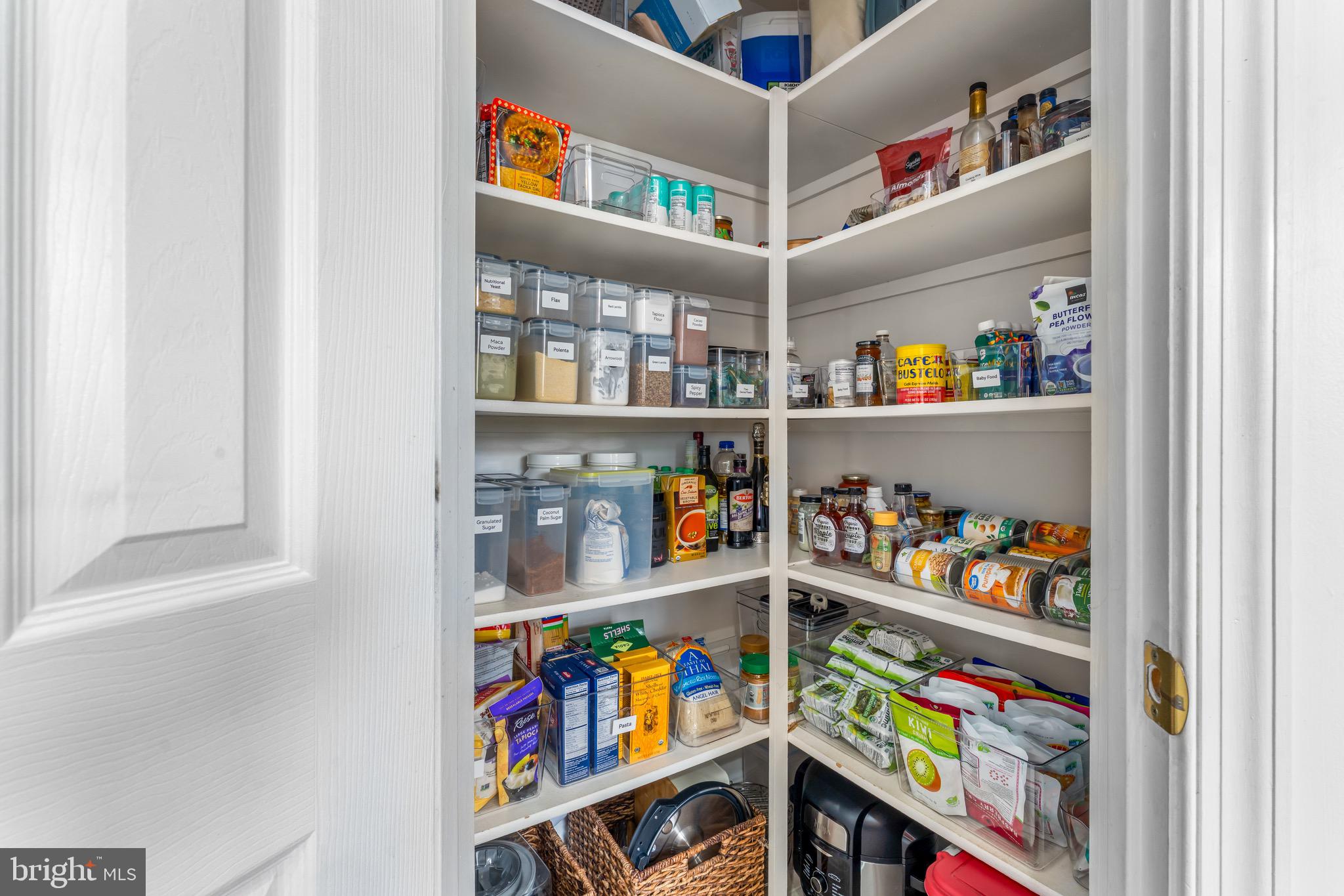 SEVEN OAKS - Residential Lease