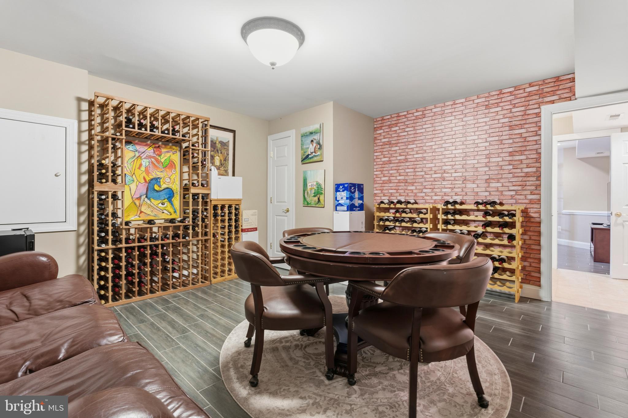 KINGS CROSSING - Residential