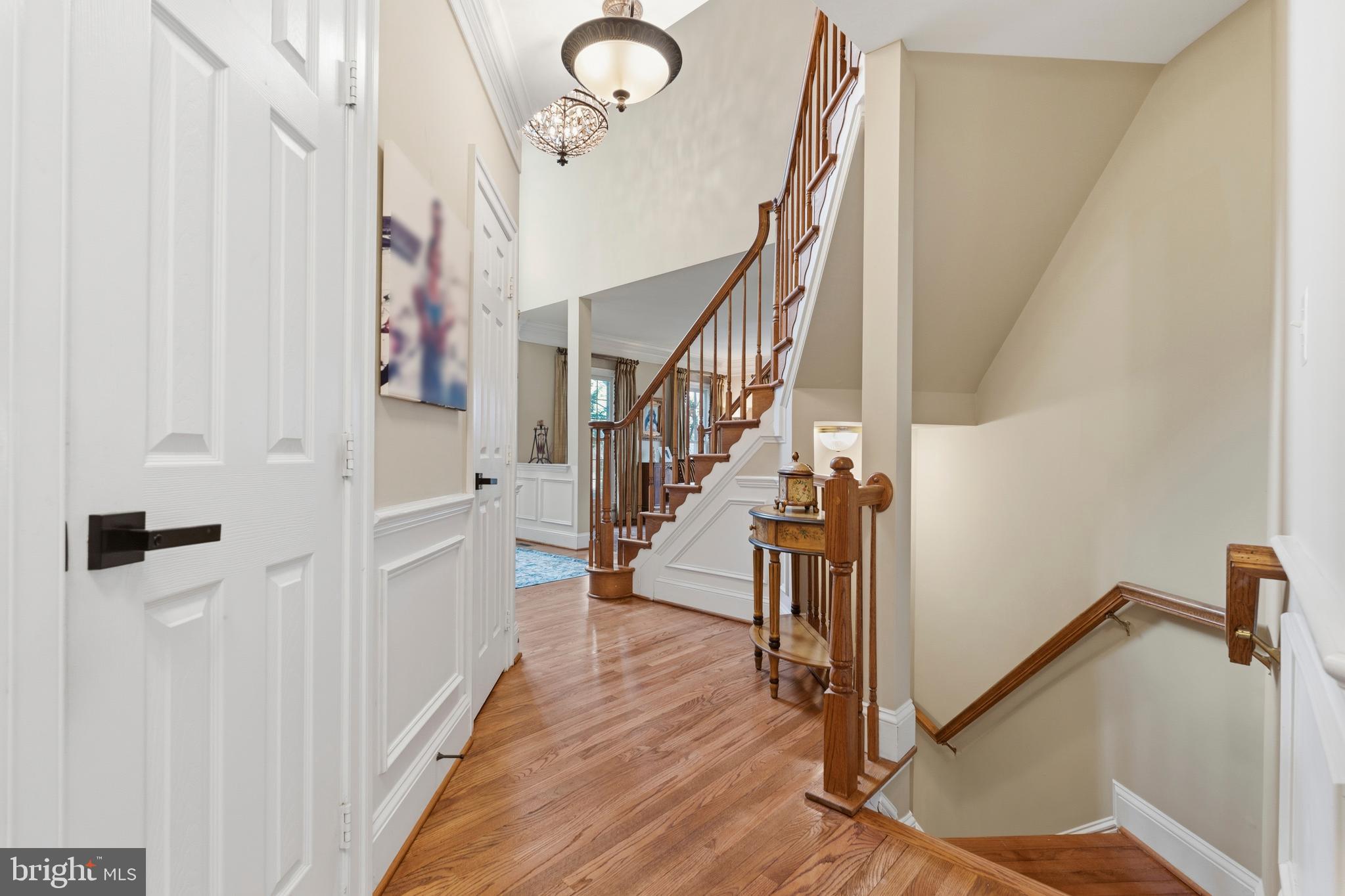 KINGS CROSSING - Residential