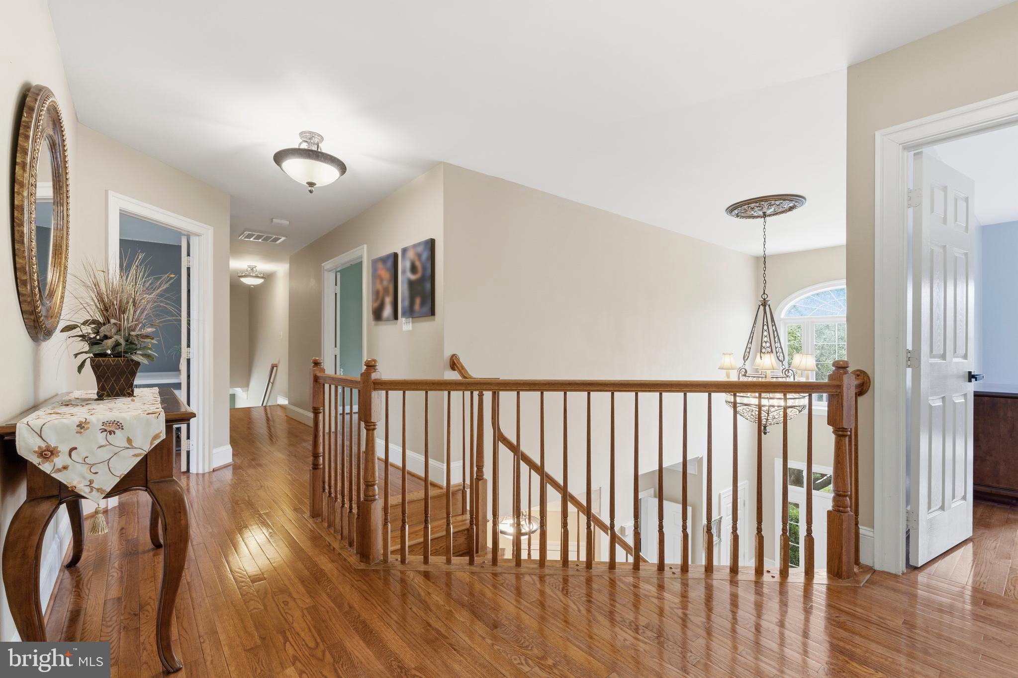 KINGS CROSSING - Residential