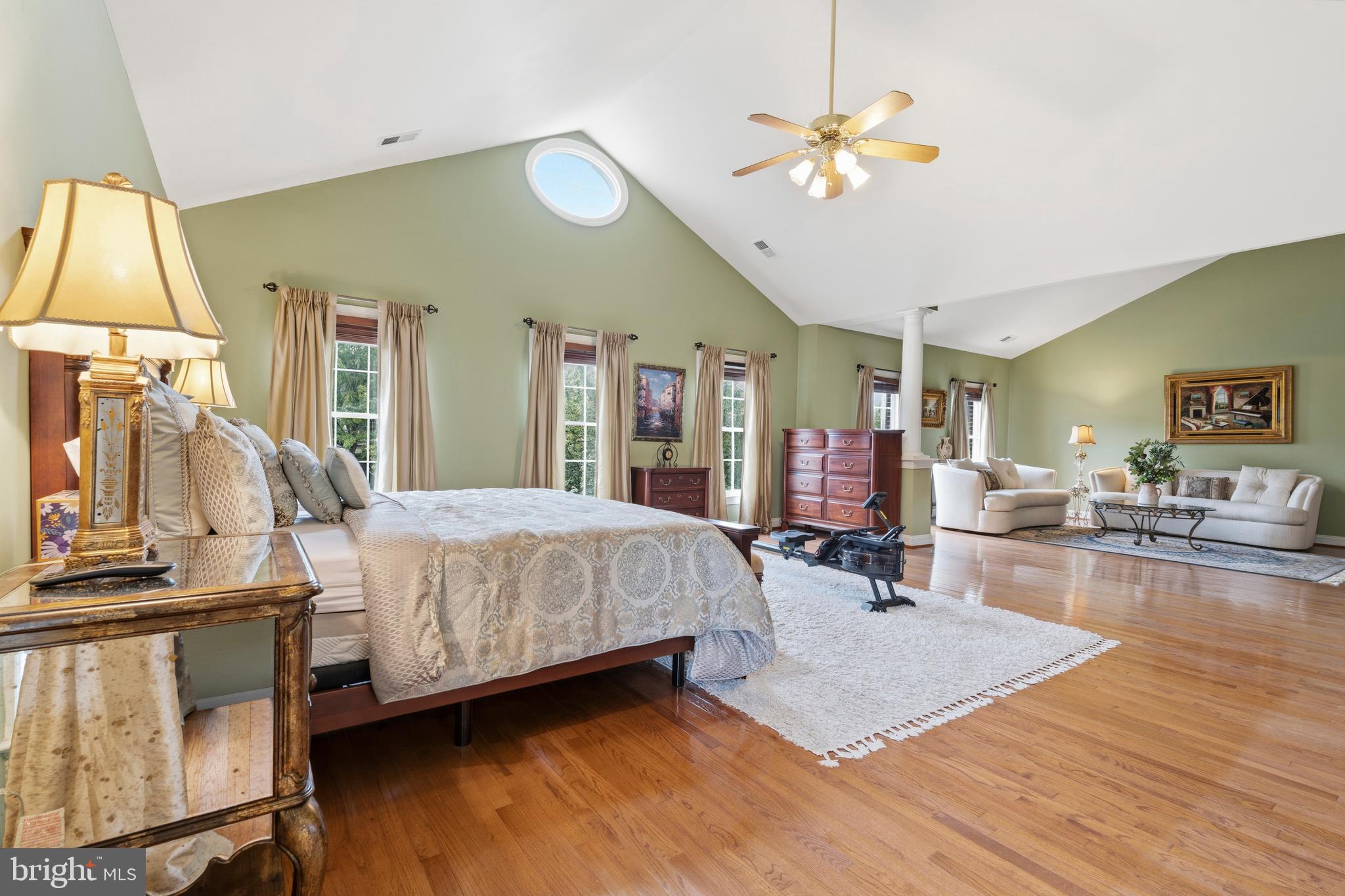 KINGS CROSSING - Residential