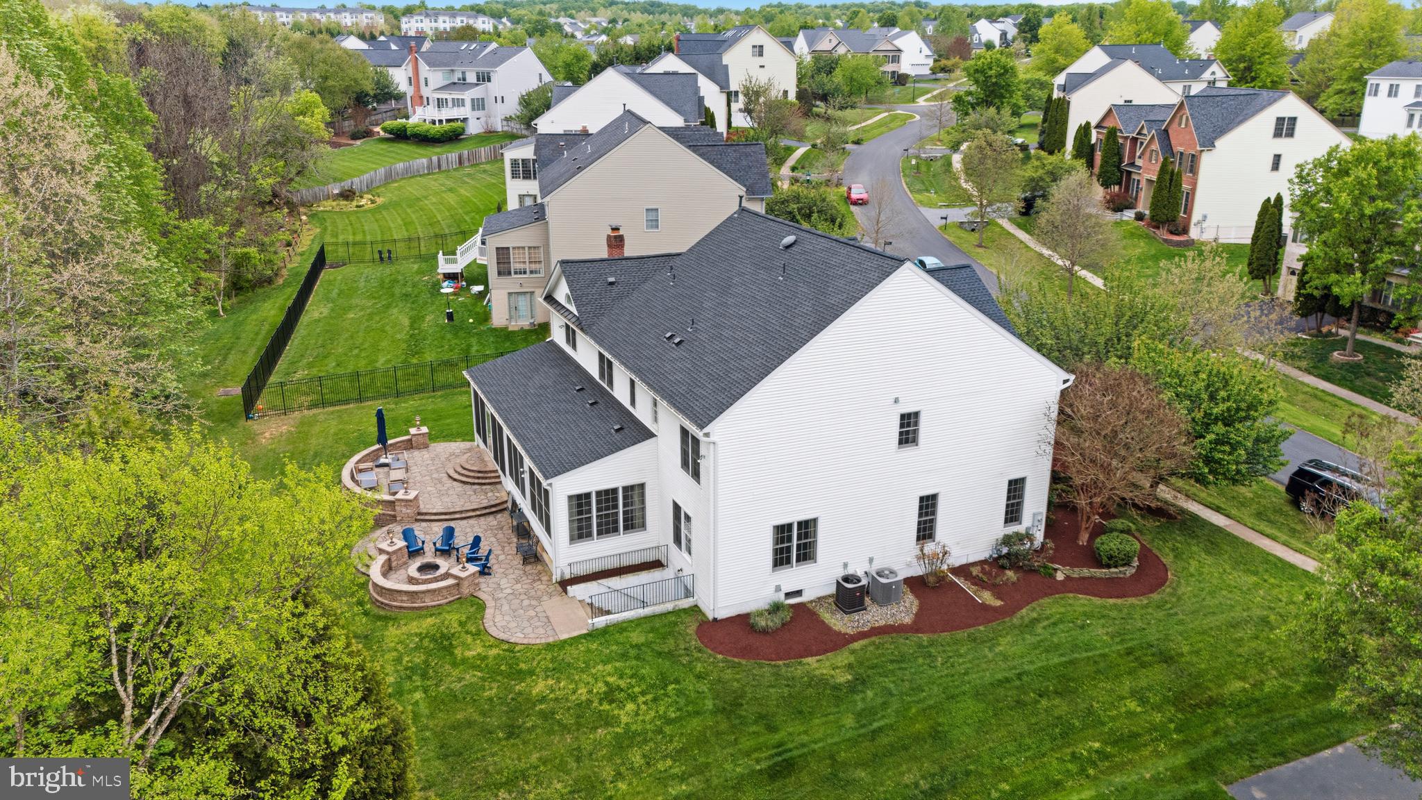 KINGS CROSSING - Residential