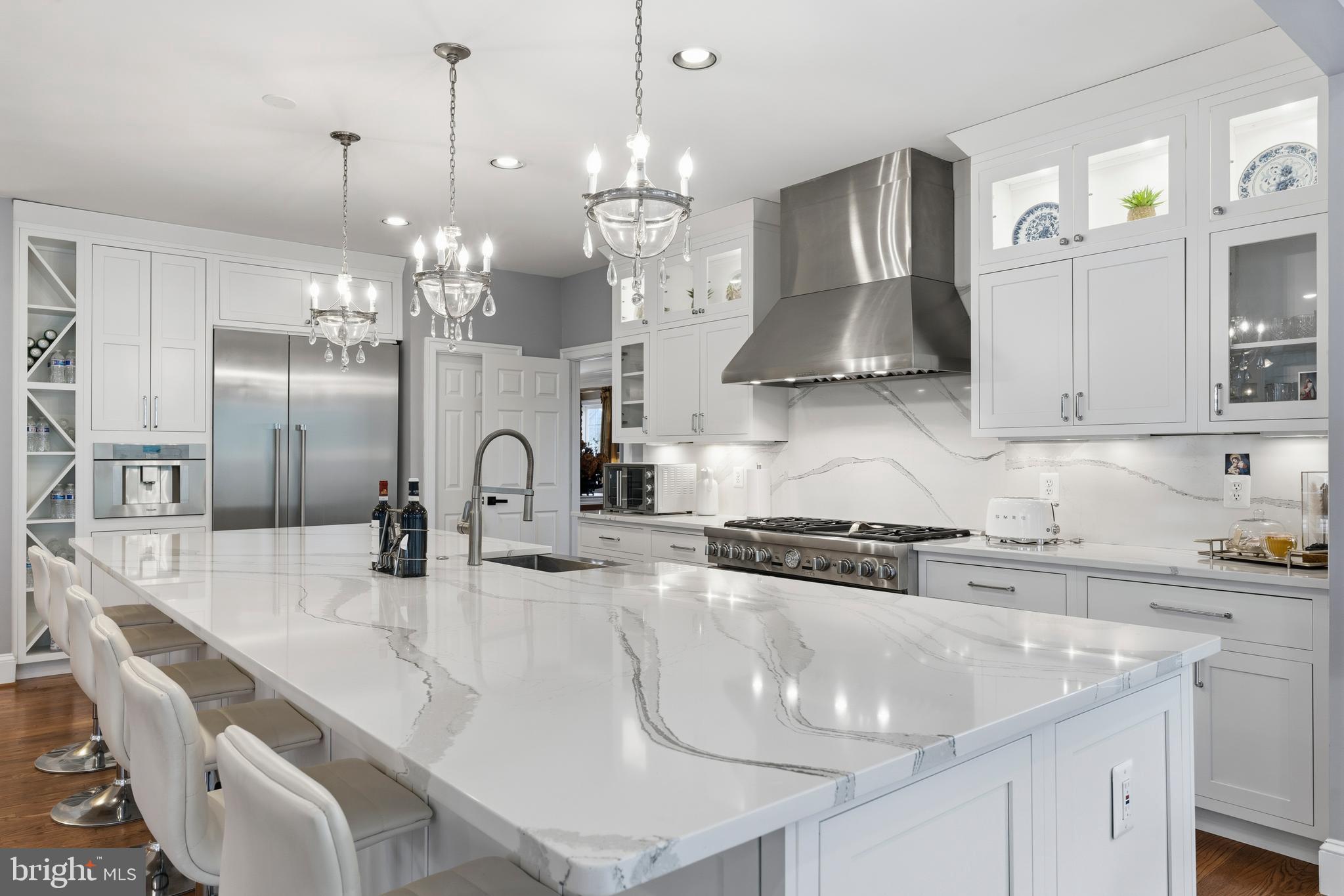 KINGS CROSSING - Residential