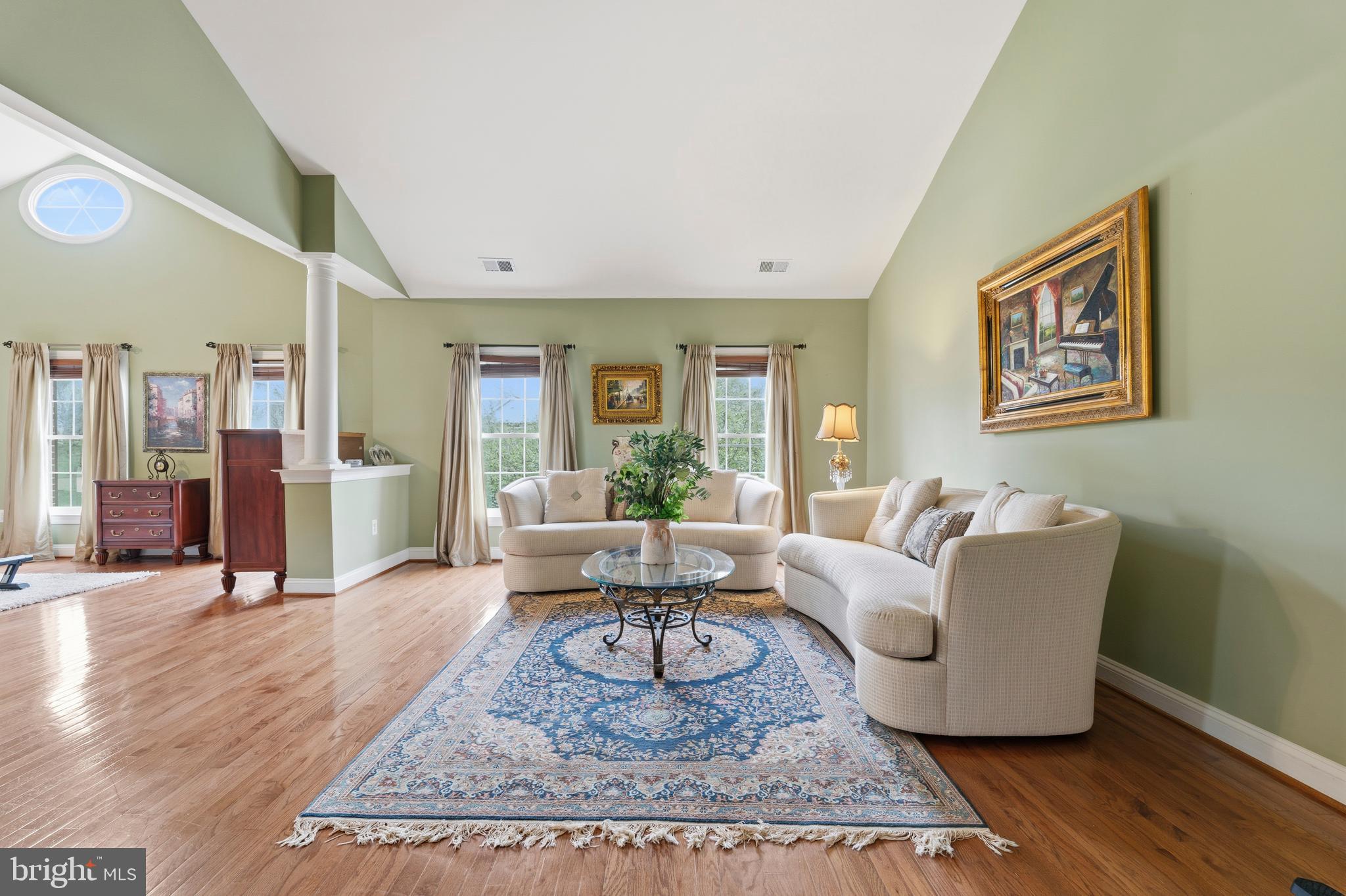 KINGS CROSSING - Residential