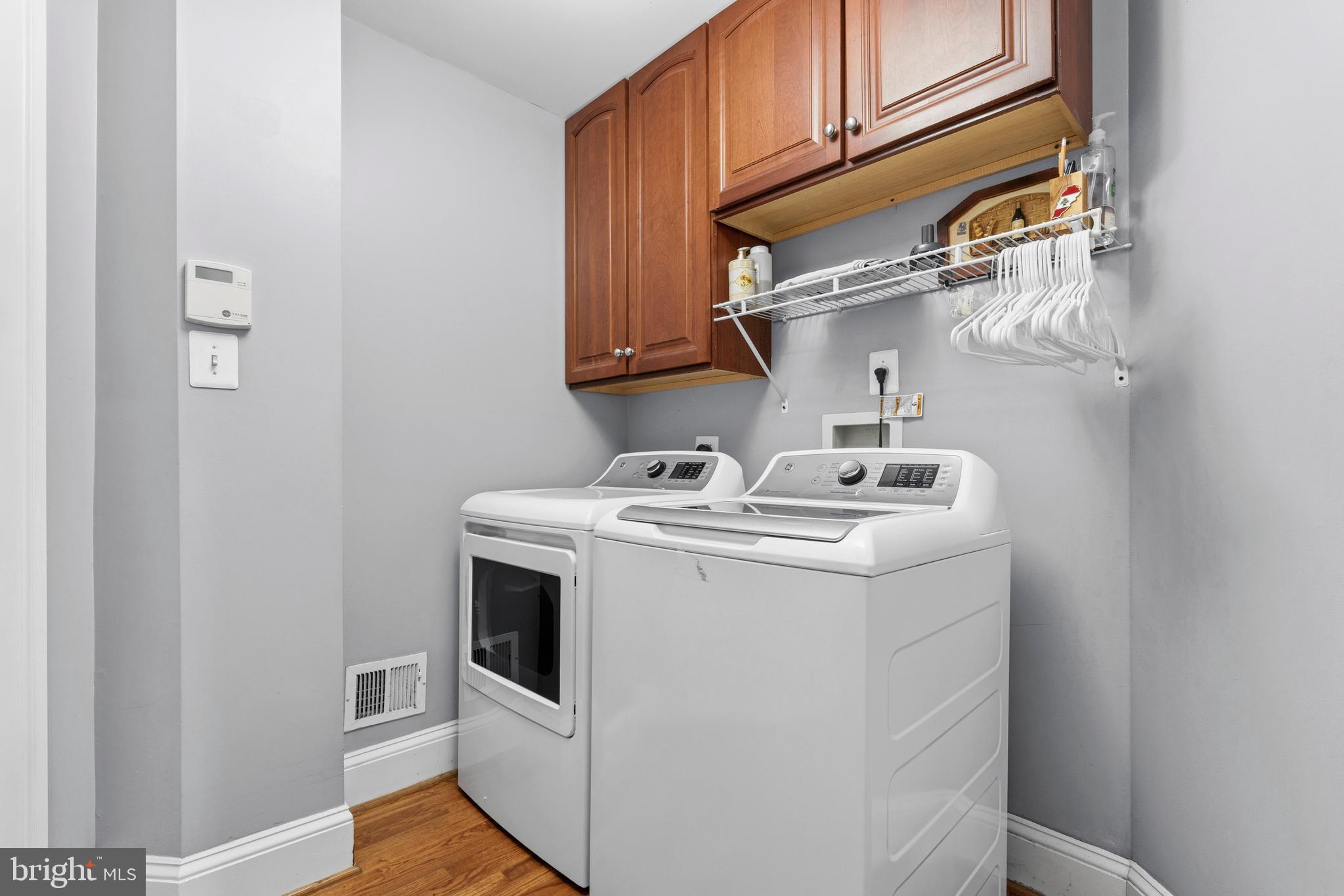 KINGS CROSSING - Residential