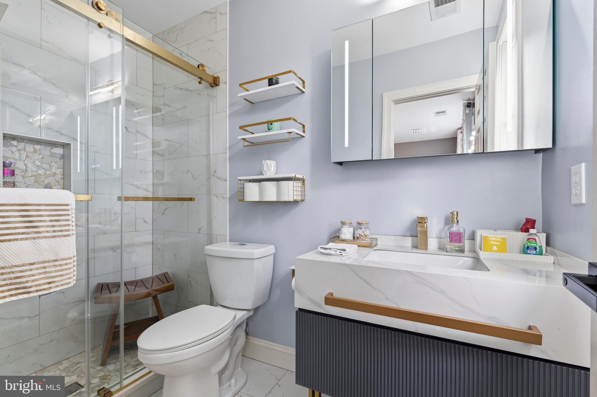 KINGS CROSSING - Residential