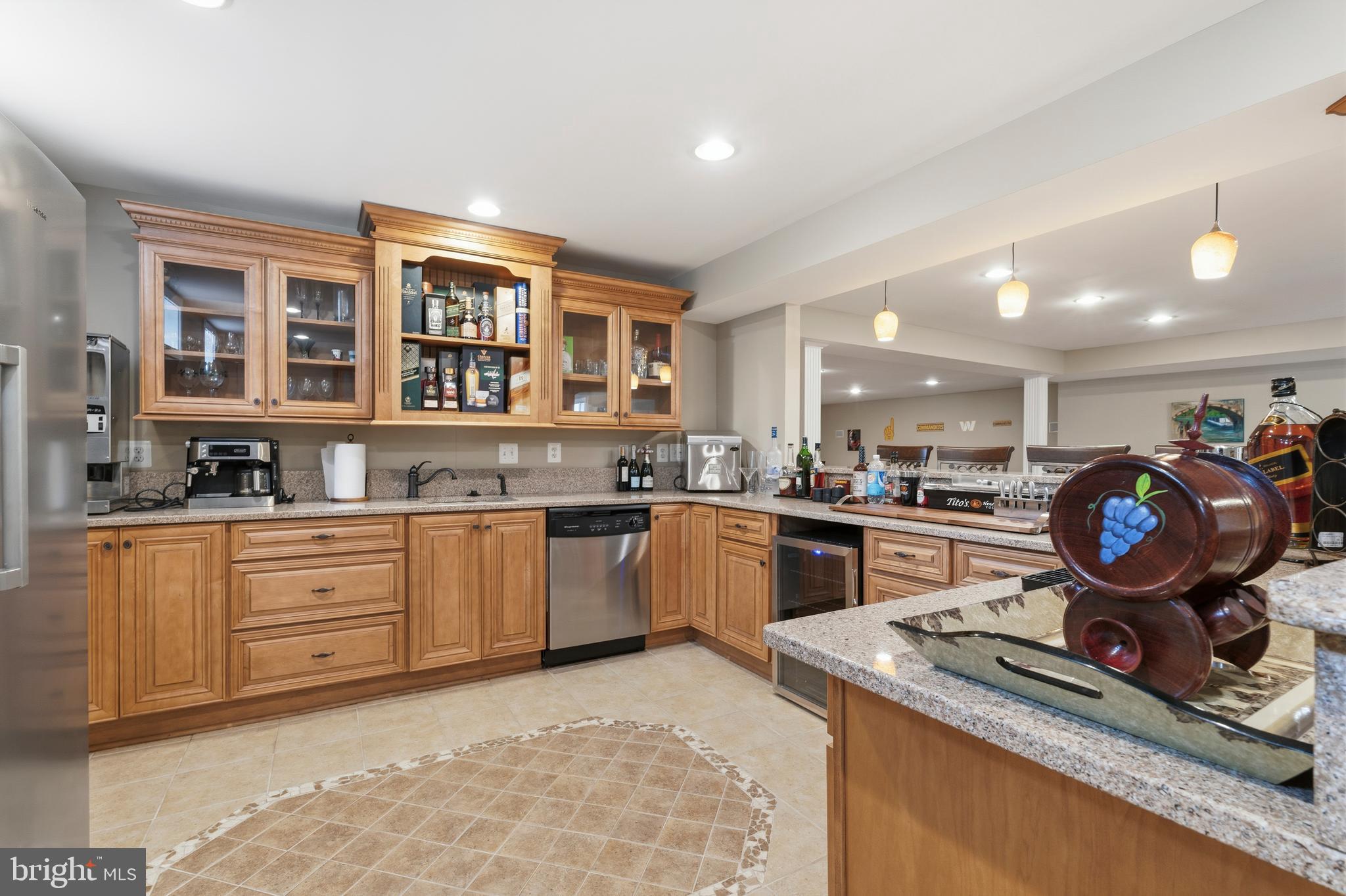 KINGS CROSSING - Residential