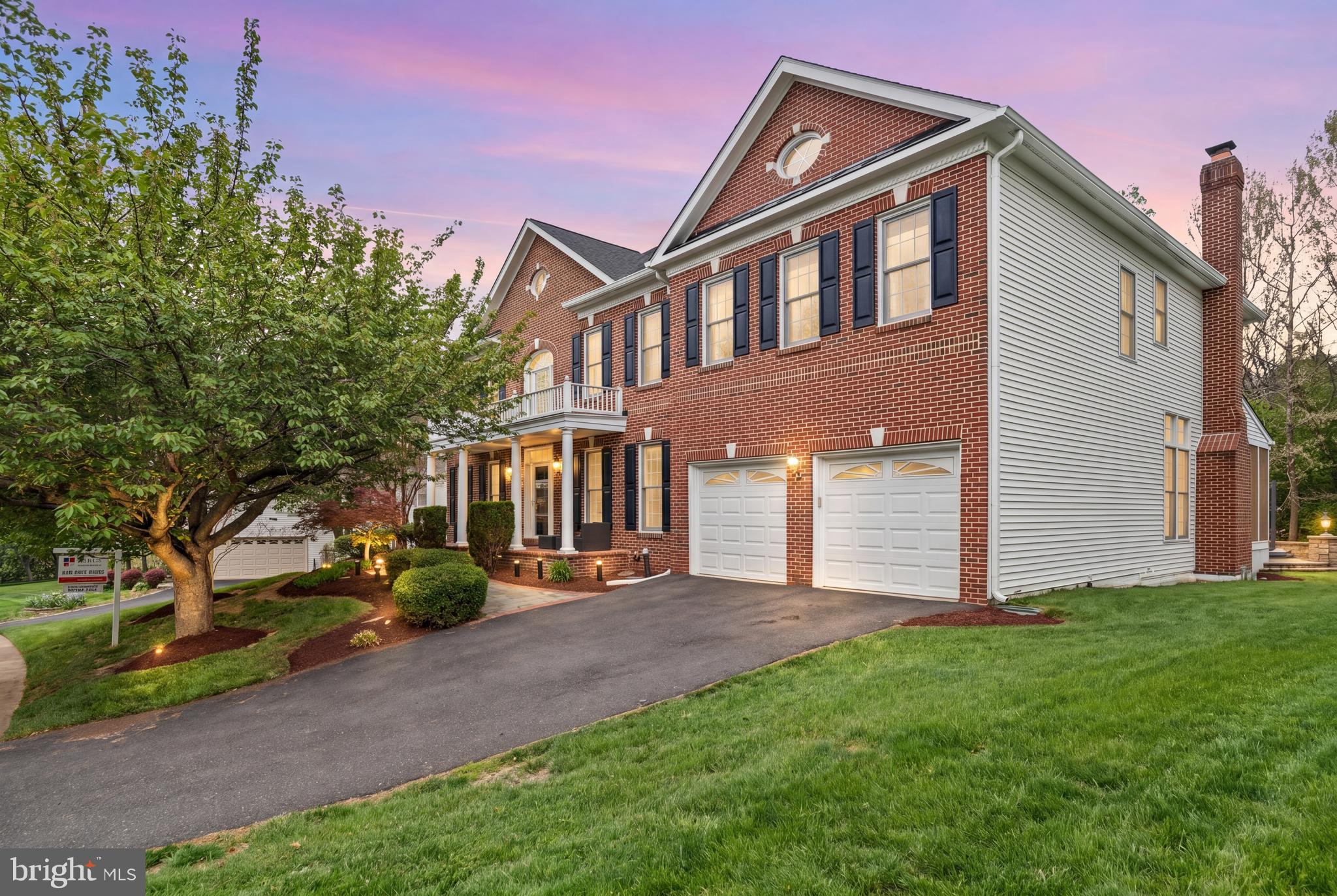 KINGS CROSSING - Residential