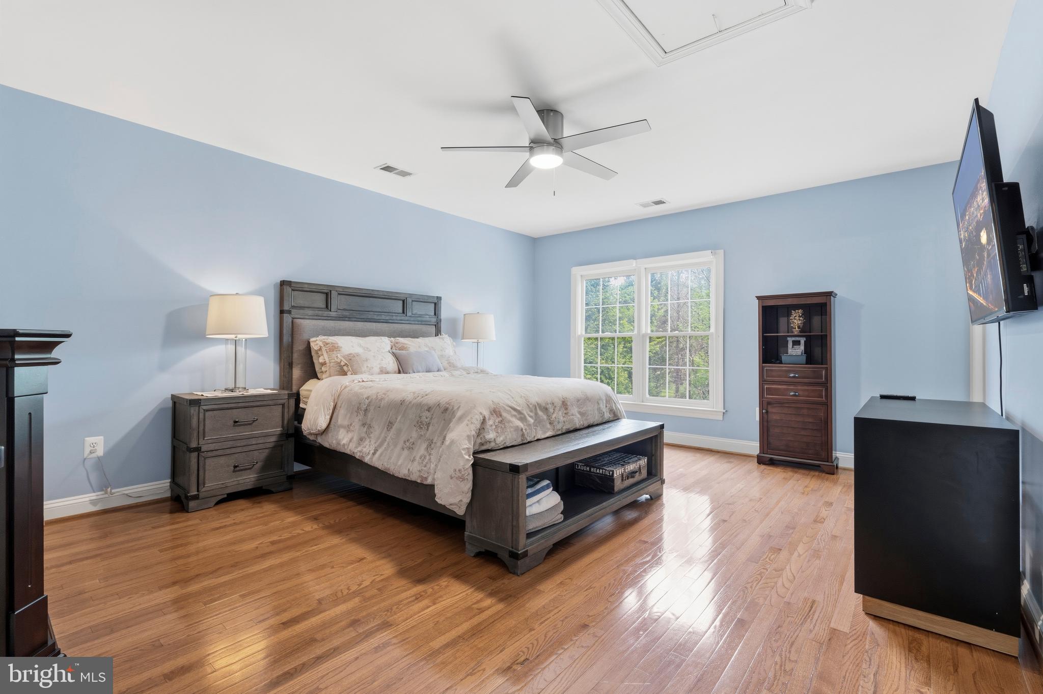 KINGS CROSSING - Residential