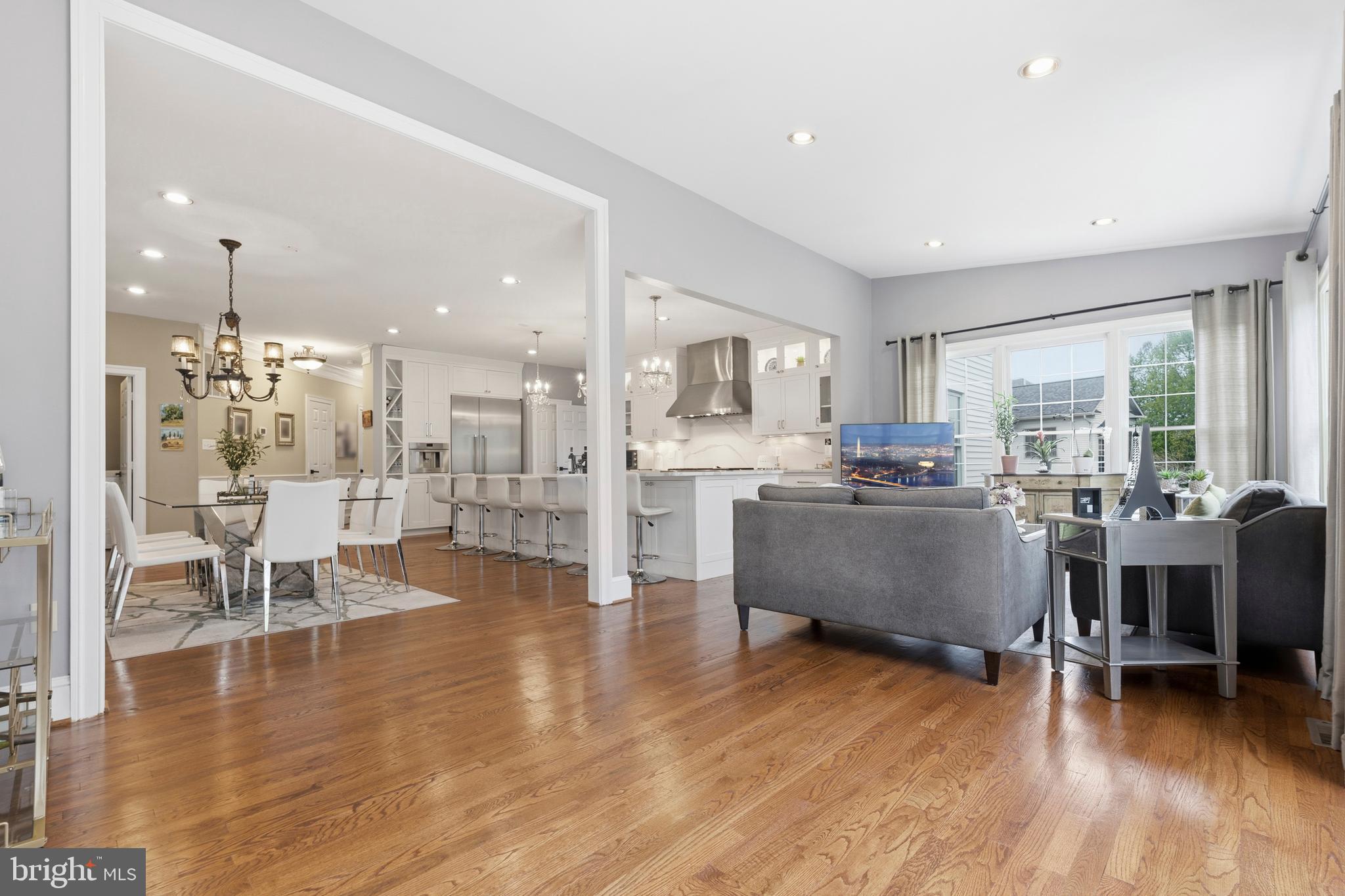 KINGS CROSSING - Residential