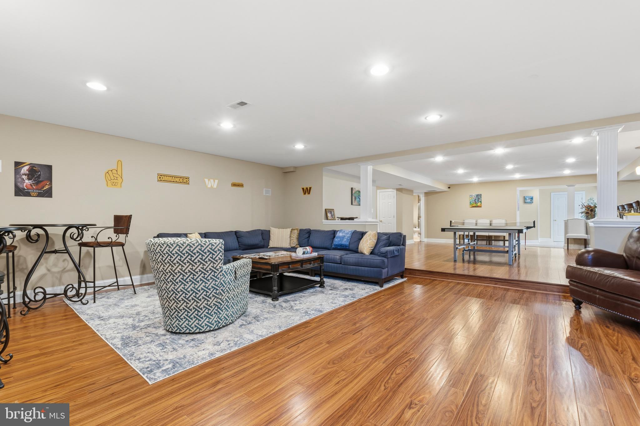 KINGS CROSSING - Residential