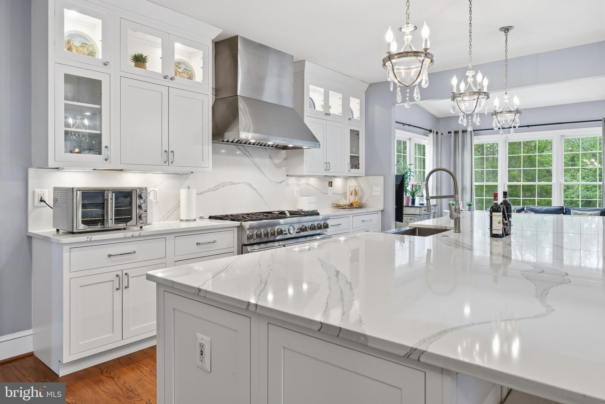 KINGS CROSSING - Residential